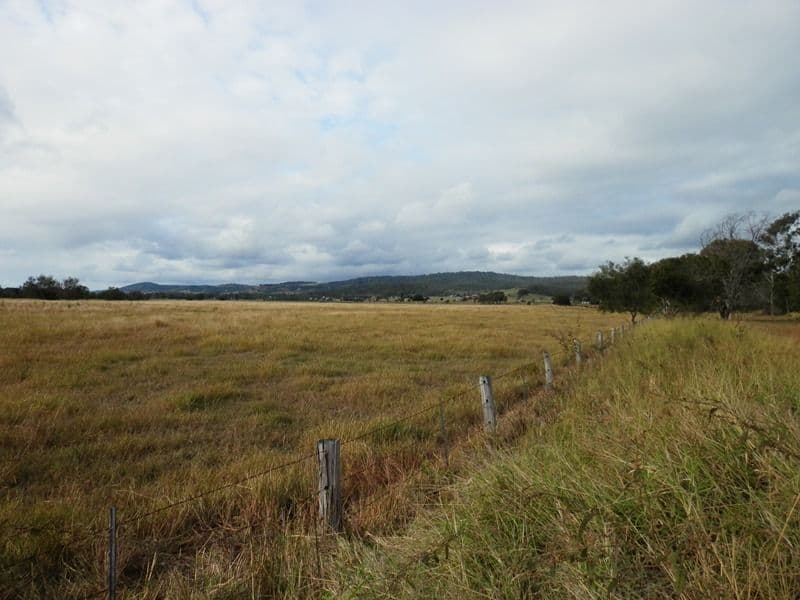 28 Woolshed Creek Road, HATTON VALE QLD 4341, Hatton Vale - Thumbnail 5