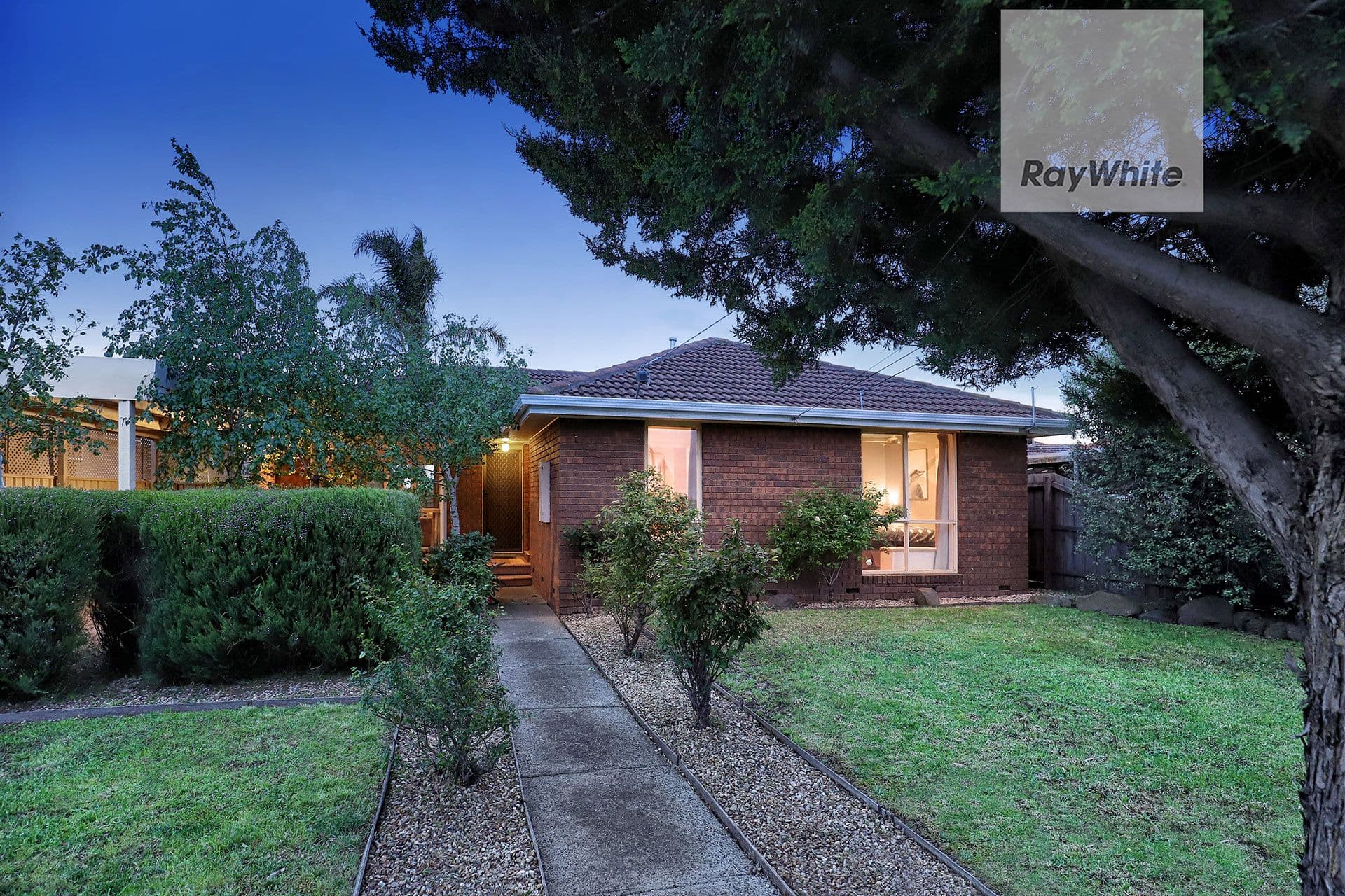 76 Lackenheath Drive, Tullamarine VIC 3043, Tullamarine - Thumbnail 2