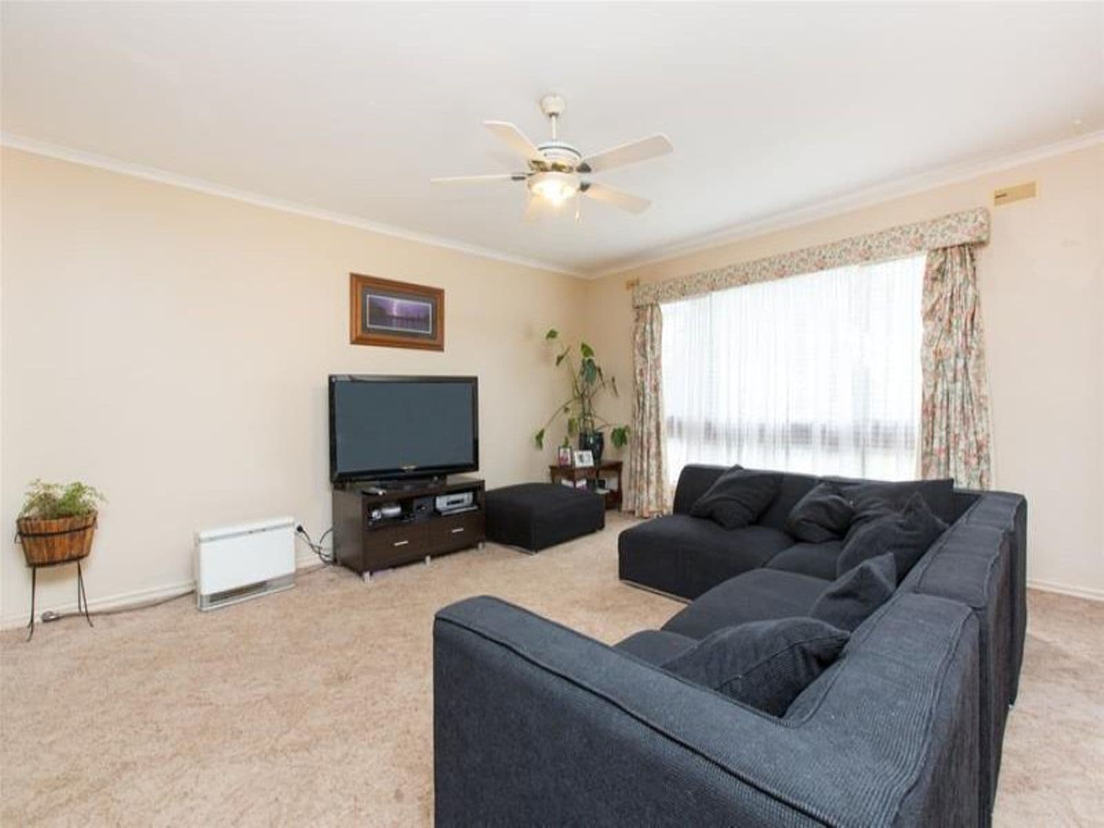 16 Elouera Drive, Irymple - Thumbnail 2