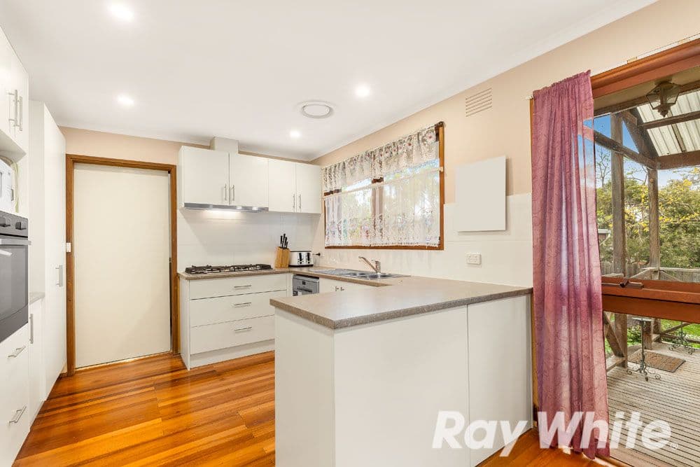 10 Argyle Way, Wantirna South VIC 3152, Wantirna South - Thumbnail 2