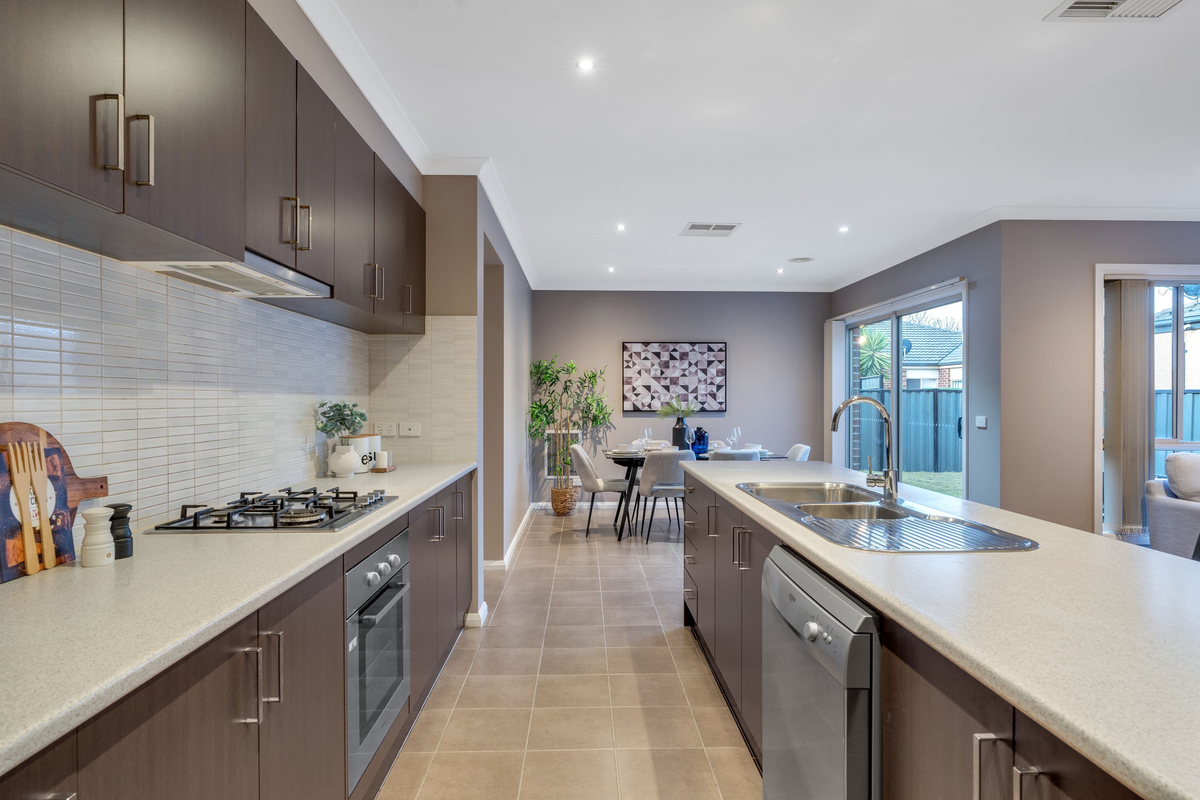 14 Kennet Way, Craigieburn VIC 3064, Craigieburn - Thumbnail 2