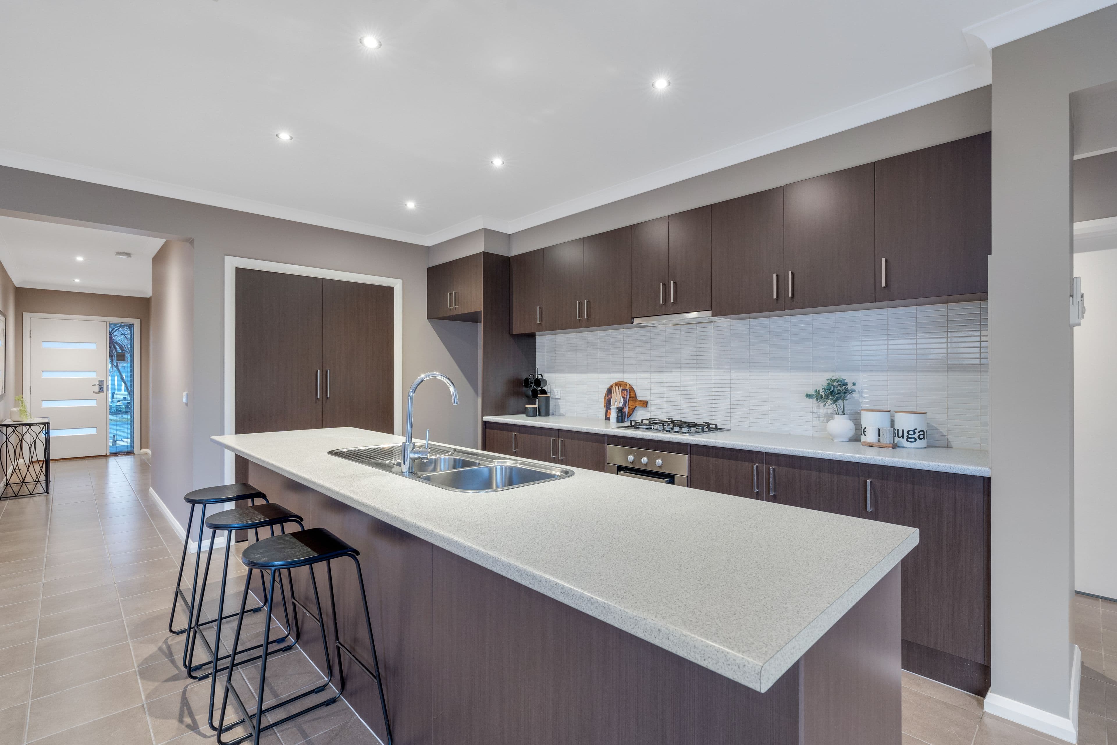 14 Kennet Way, Craigieburn VIC 3064, Craigieburn - Thumbnail 3
