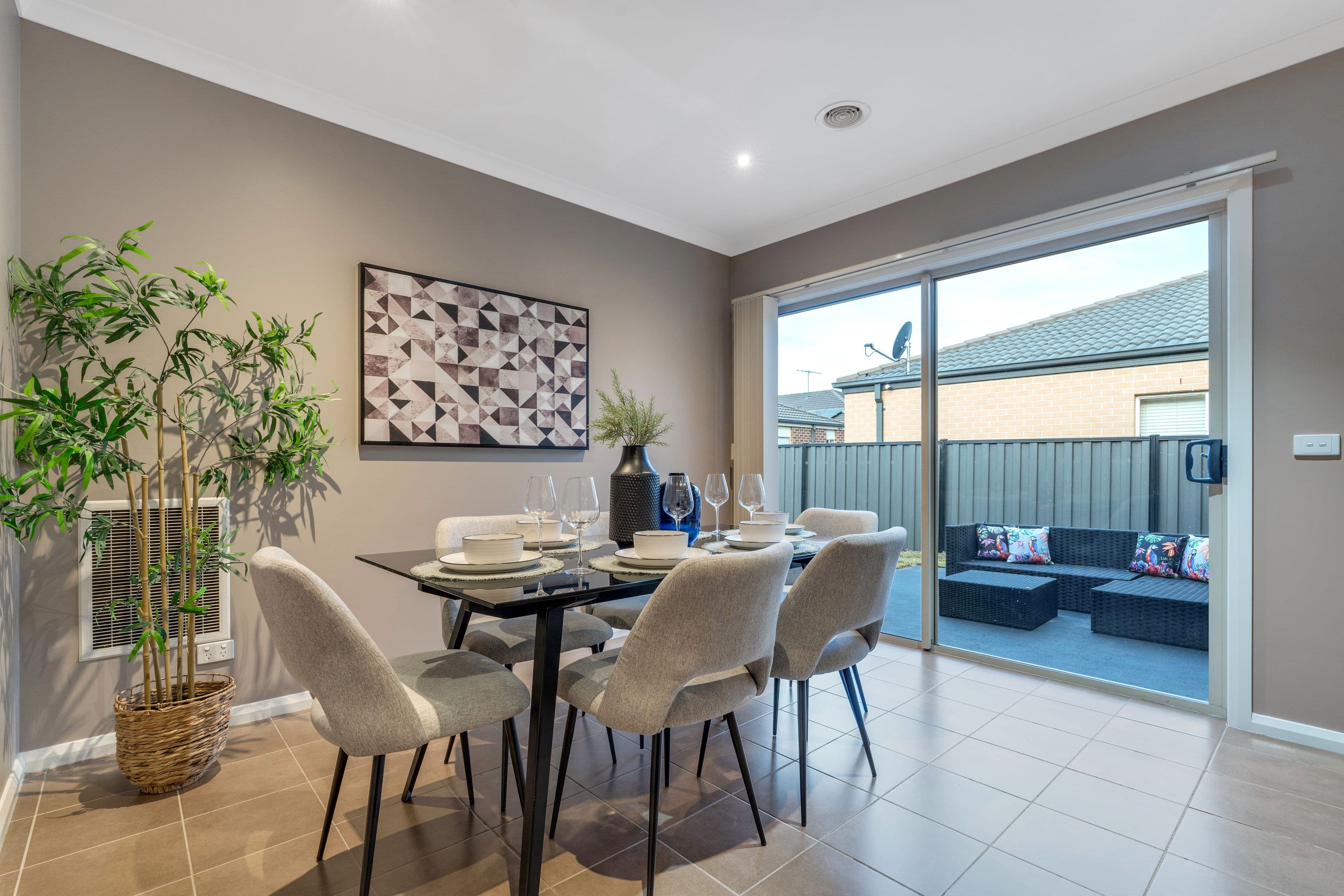 14 Kennet Way, Craigieburn VIC 3064, Craigieburn - Thumbnail 4