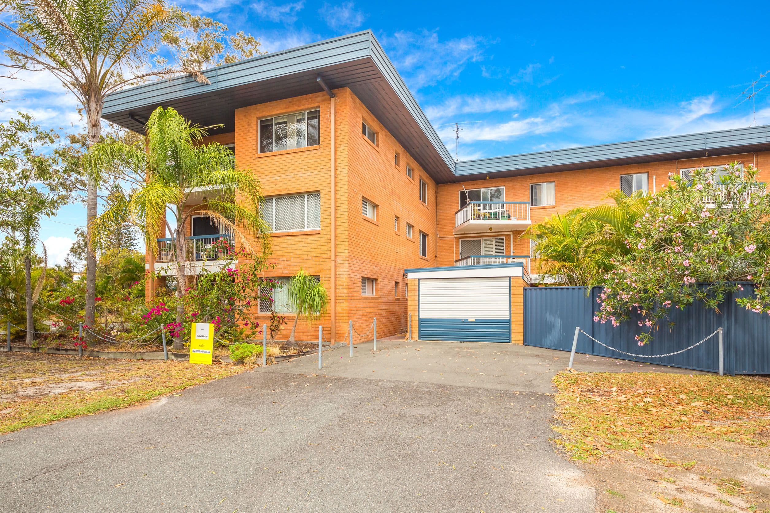 13 Ferguson Avenue, Bongaree QLD 4507, Bongaree - Thumbnail 2