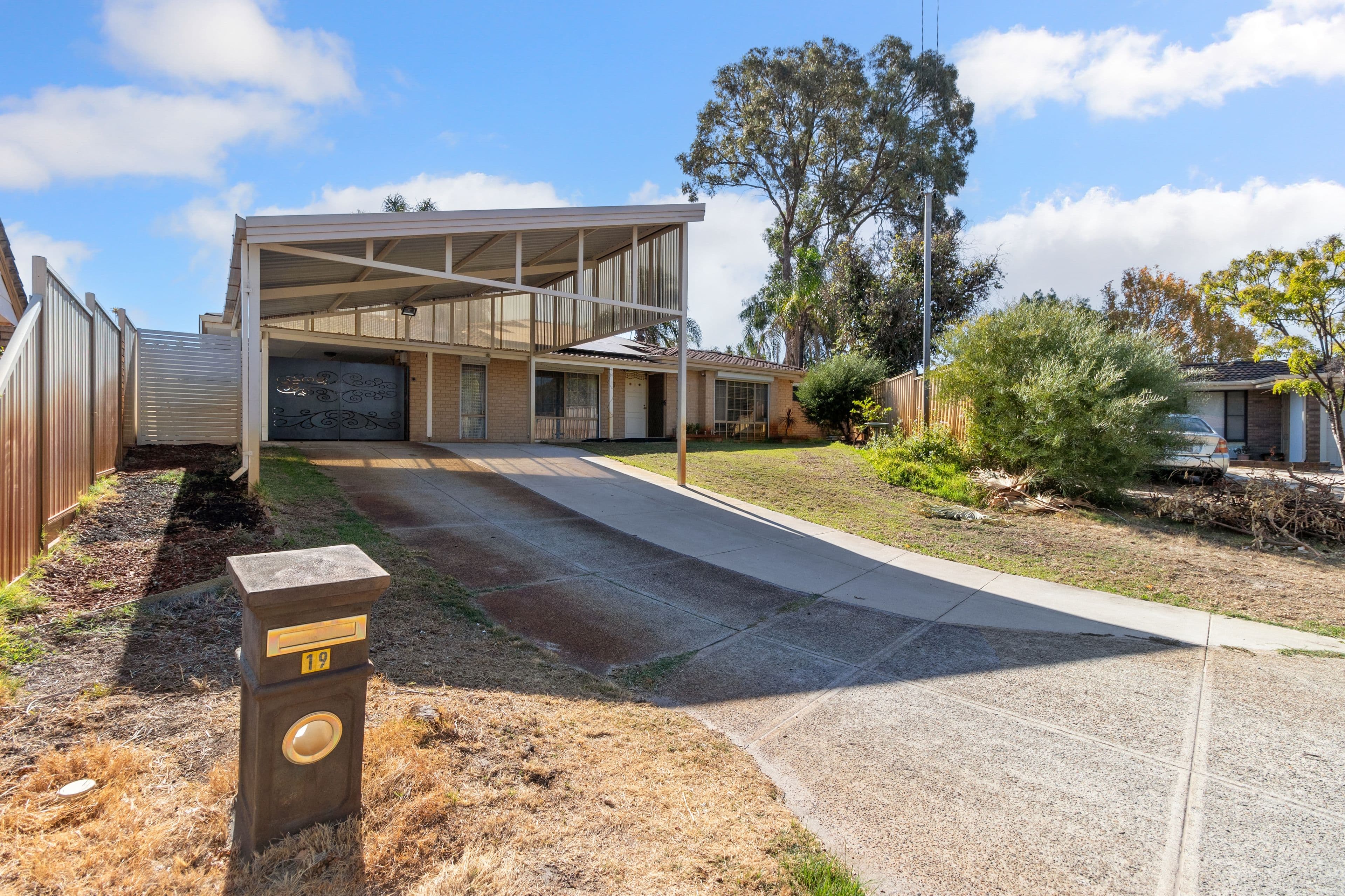 19 Maranon Crescent, Beechboro WA 6063, Beechboro - Thumbnail 2