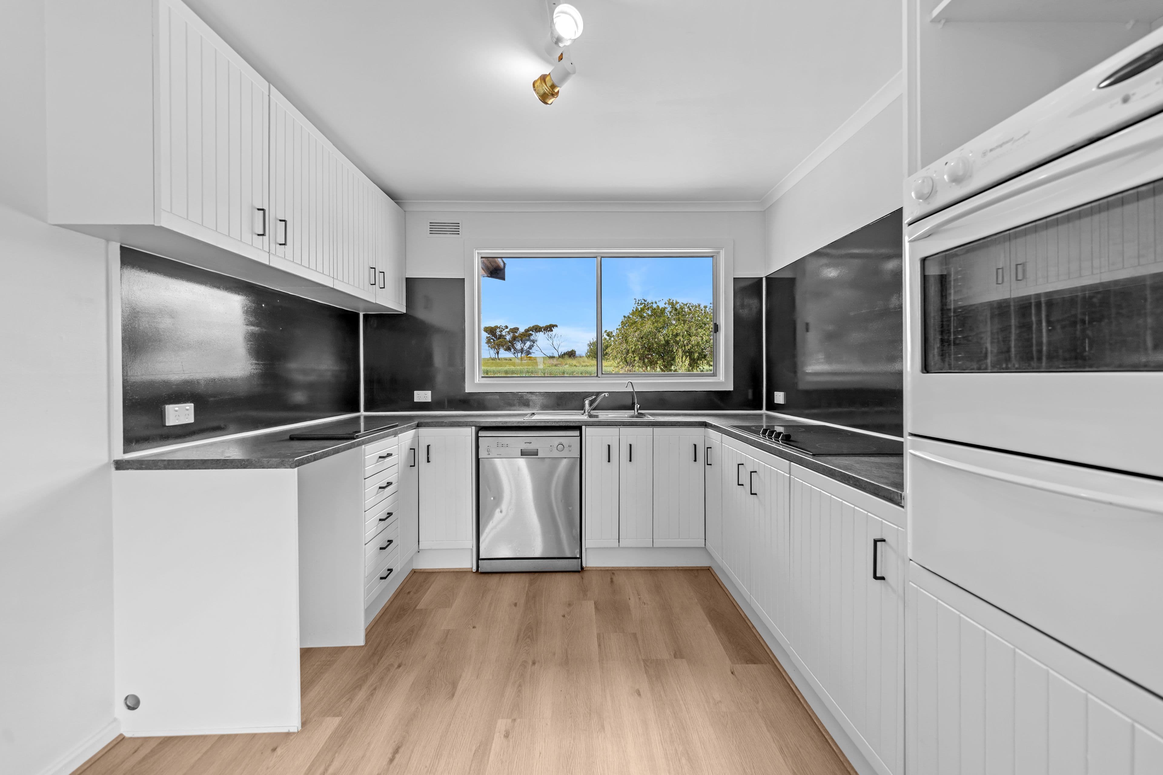 3605 Owen Road, Owen SA 5460, Owen - Thumbnail 3