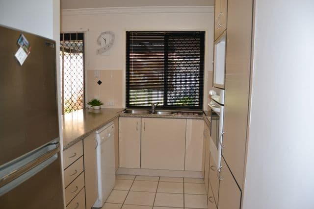 1 Fanning Court, Pacific Pines QLD 4211, Pacific Pines - Thumbnail 7