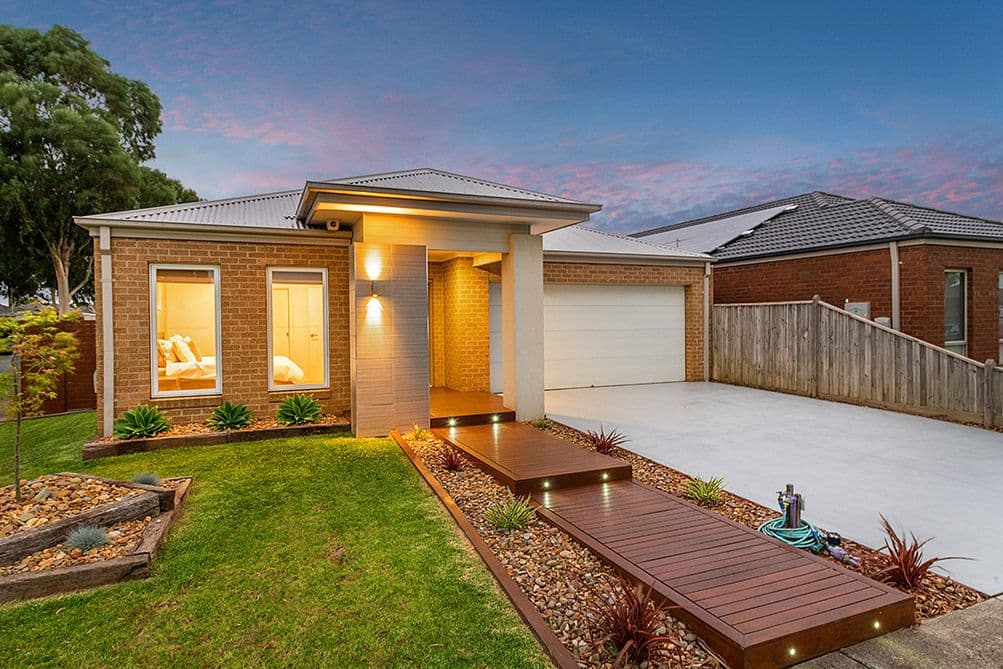2 Bradshaw Way, Cranbourne East VIC 3977, Cranbourne East - Image 1