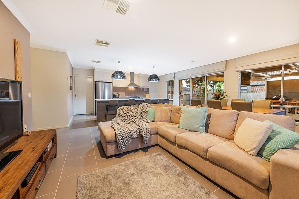 2 Bradshaw Way, Cranbourne East VIC 3977, Cranbourne East - Thumbnail 7