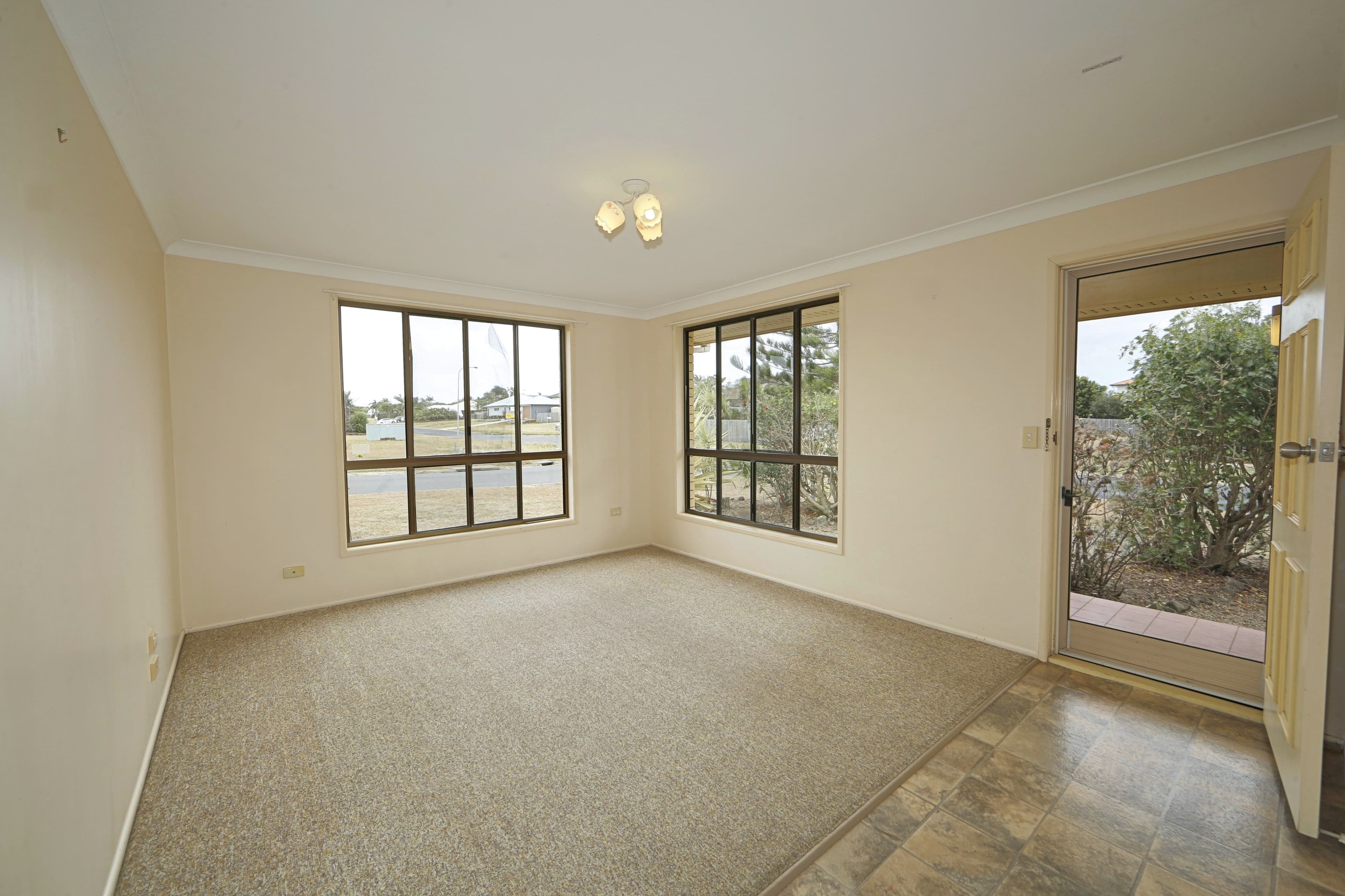 1 Tarni Street, Coral Cove QLD 4670, Coral Cove - Thumbnail 7