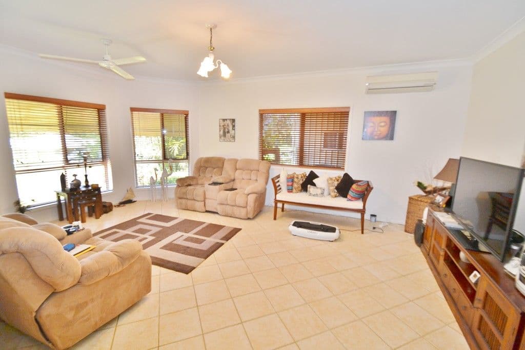 28 Hillside Road, Glass House Mountains QLD 4518, Glass House Mountains - Thumbnail 3
