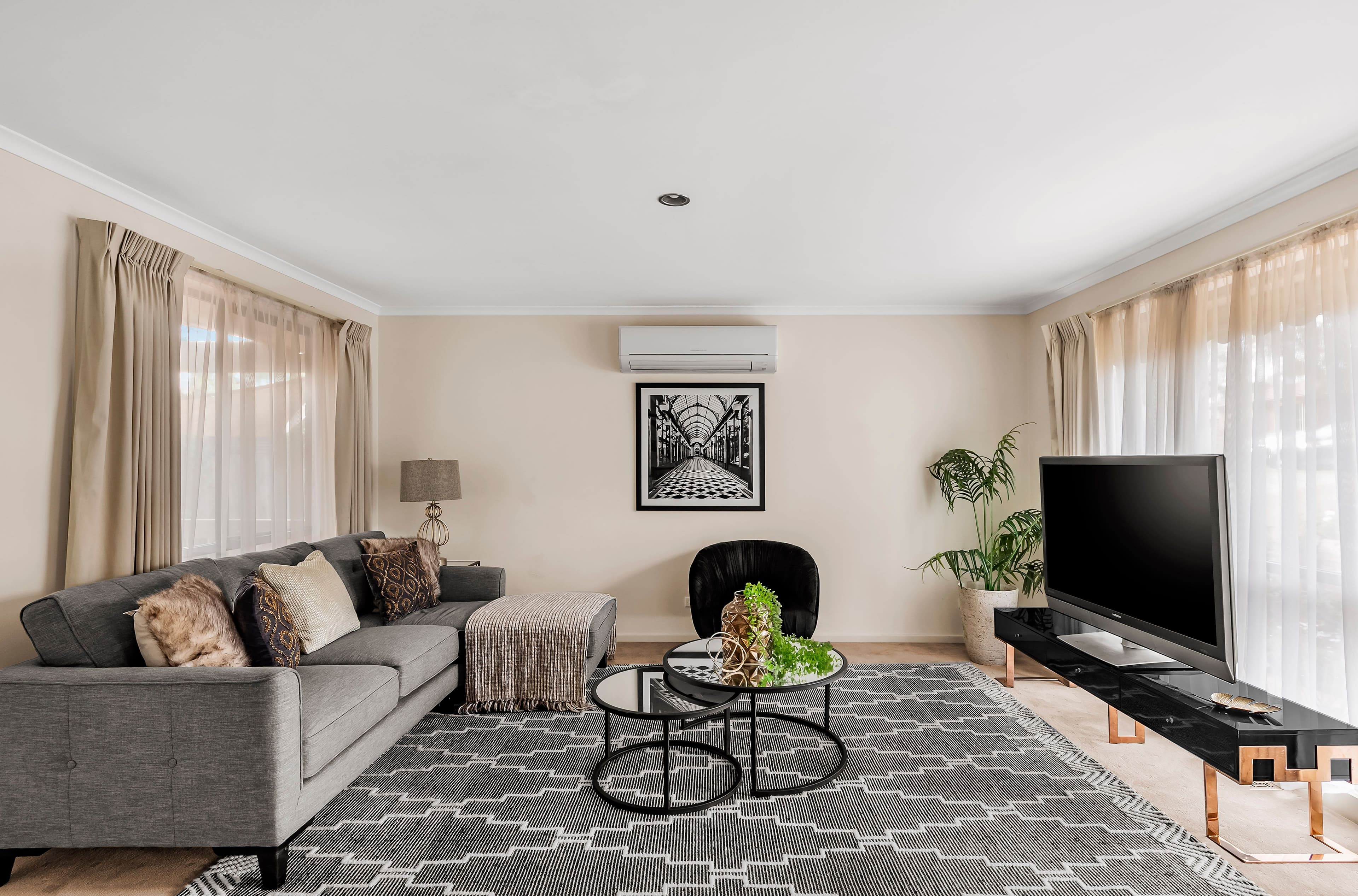 33 Mclaughlin Crescent, Mill Park VIC 3082, Mill Park - Thumbnail 4