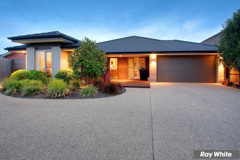 19 Katherine Court, MORNINGTON VIC 3931, Mornington - Thumbnail 2