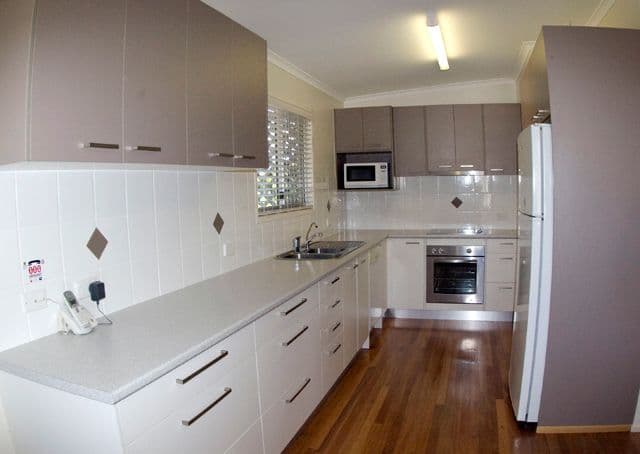 14 Elizabeth Street, DECEPTION BAY QLD 4508, Deception Bay - Thumbnail 2