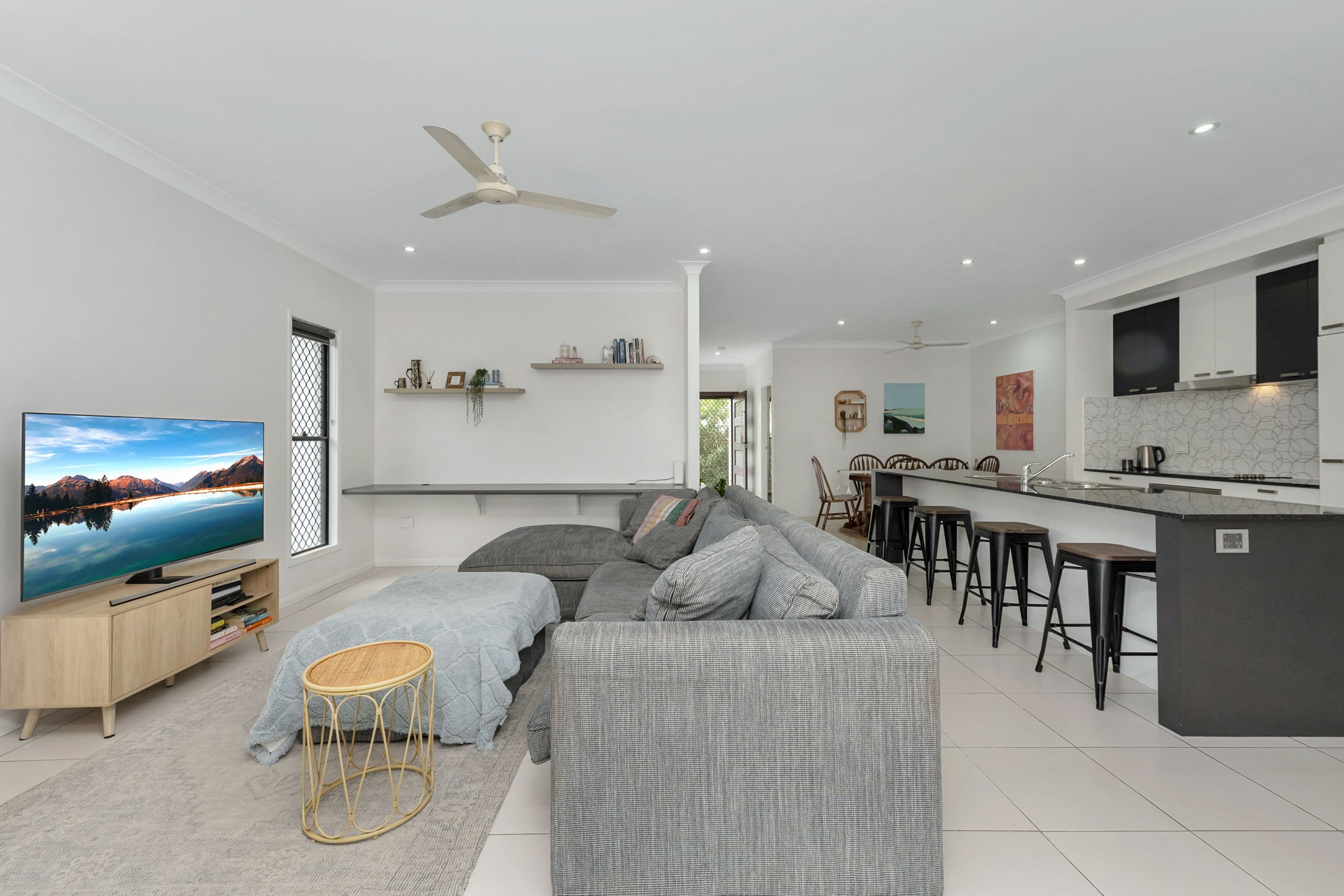 14 Izaro Circuit, Burdell QLD 4818, Burdell - Thumbnail 3