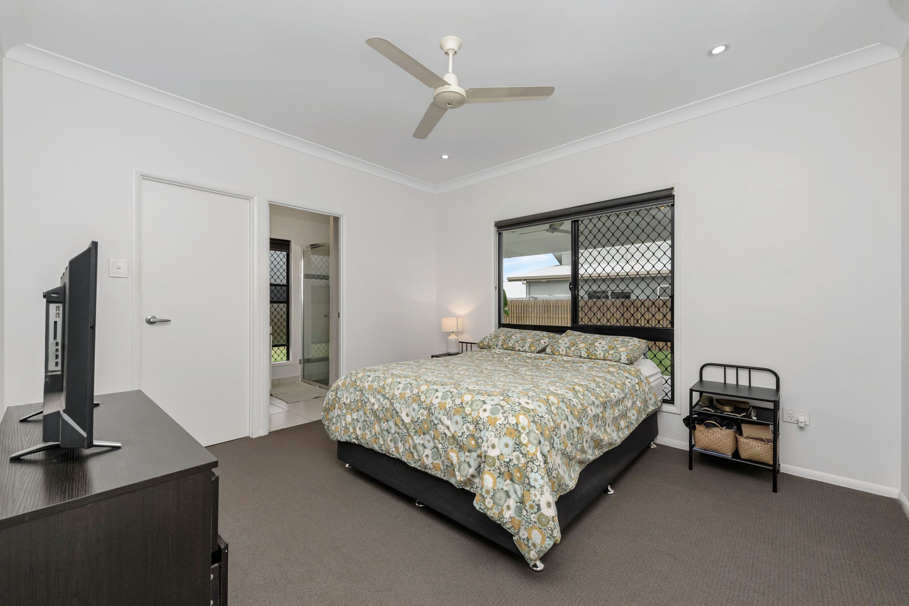 14 Izaro Circuit, Burdell QLD 4818, Burdell - Thumbnail 8