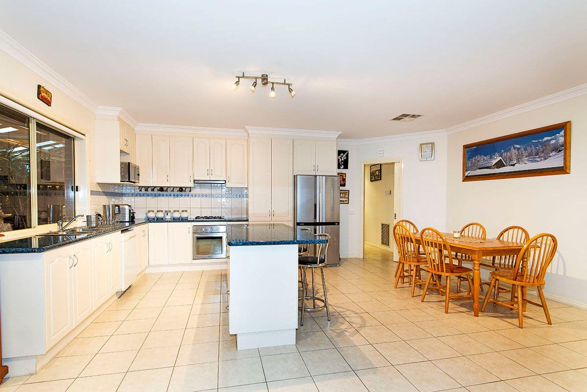 19 Woodruff Road, South Morang VIC 3752, South Morang - Thumbnail 5