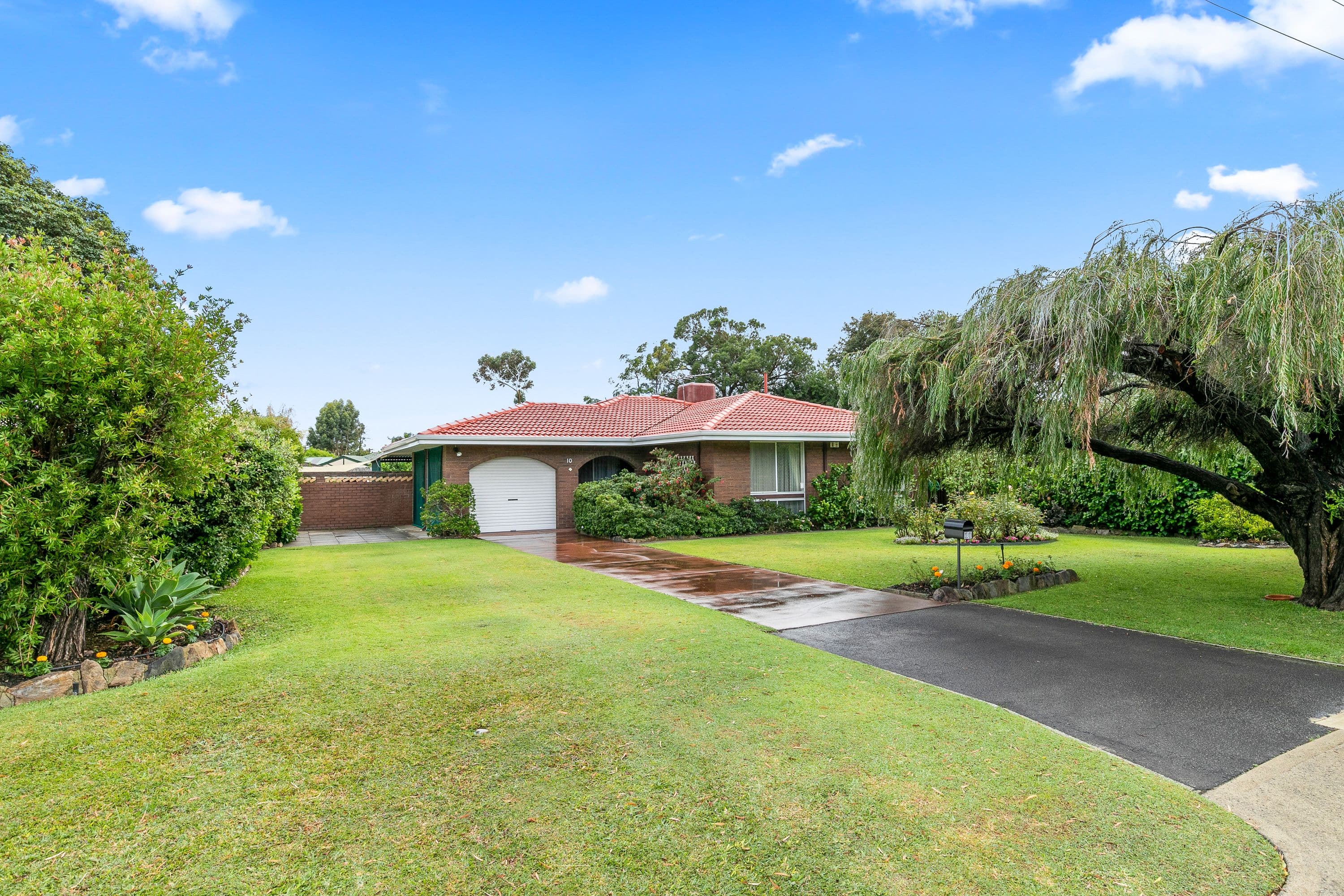 10 Dorchester Road, Forrestfield WA 6058, Forrestfield - Image 1