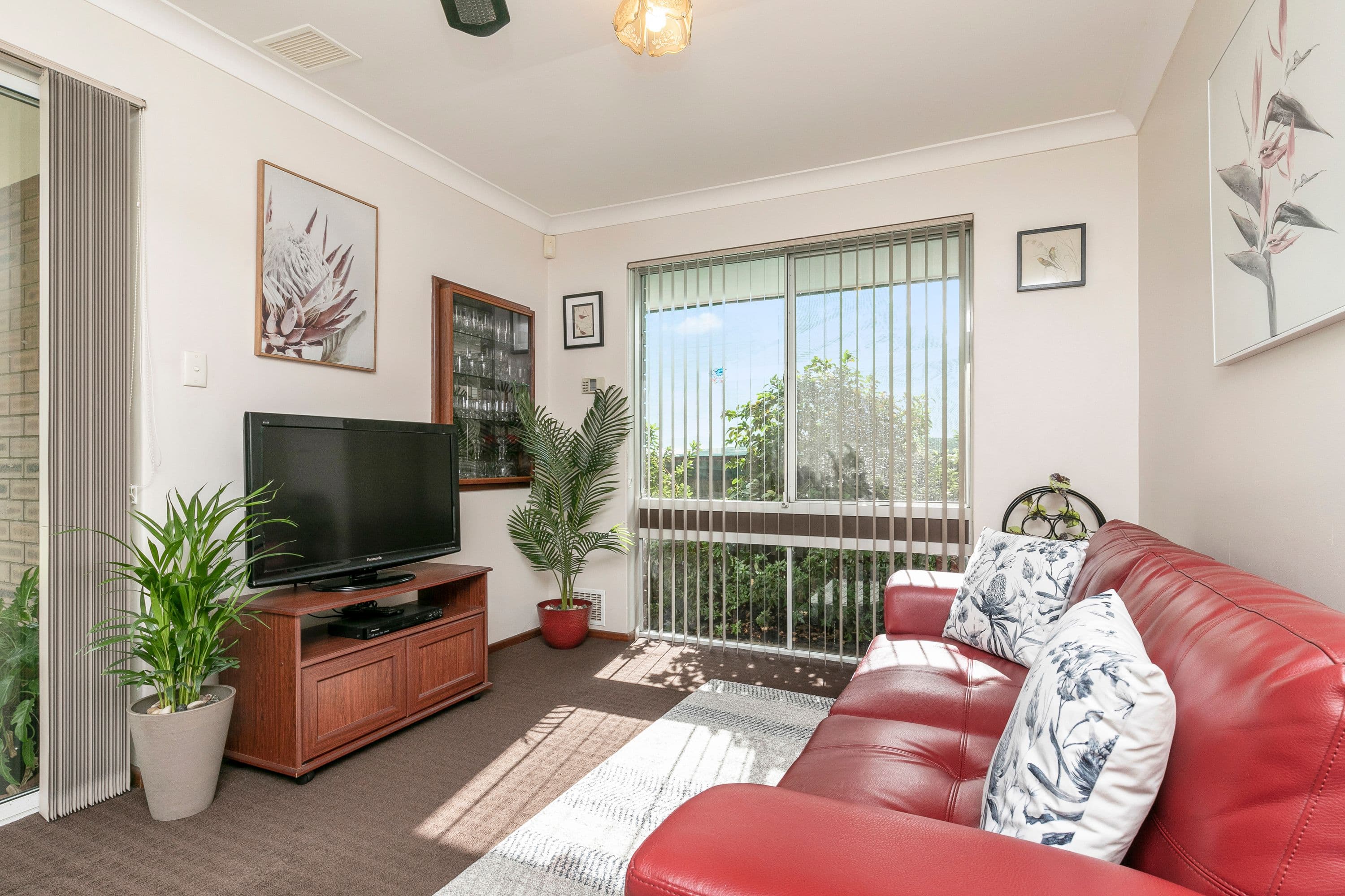 10 Dorchester Road, Forrestfield WA 6058, Forrestfield - Thumbnail 4