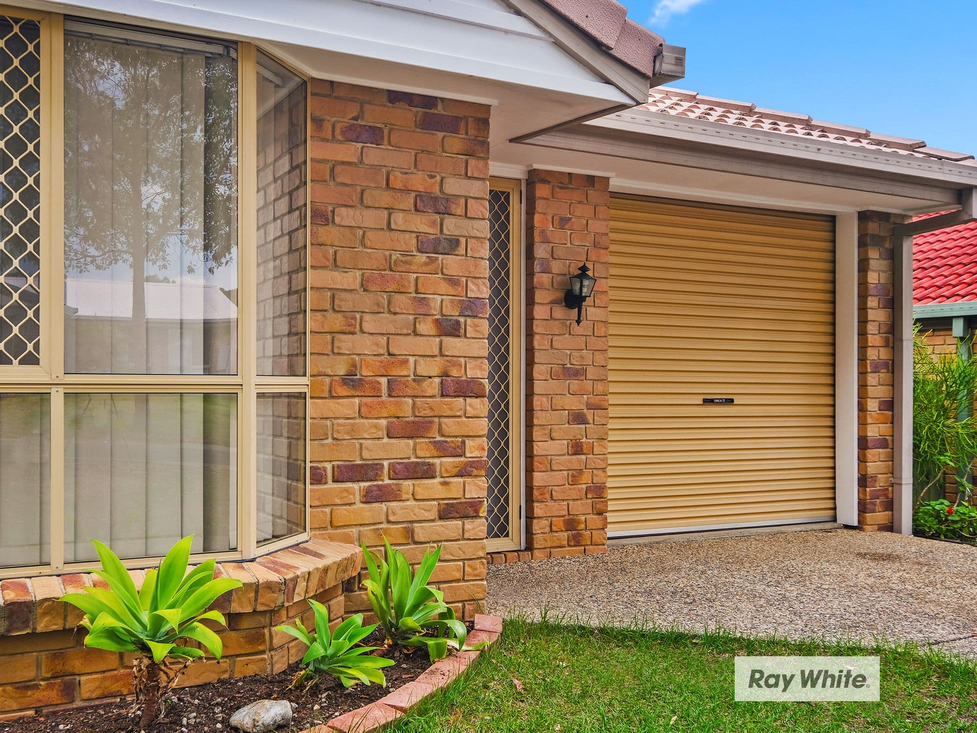 23 Mahogany Place, Forest Lake QLD 4078, Forest Lake - Thumbnail 2