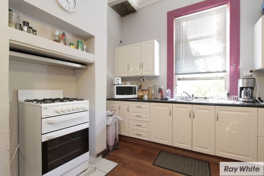 10 Henry Street, East Cannington WA 6107, East Cannington - Thumbnail 2