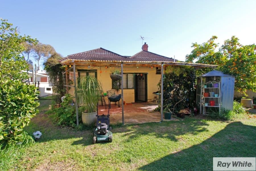 10 Henry Street, East Cannington WA 6107, East Cannington - Thumbnail 4