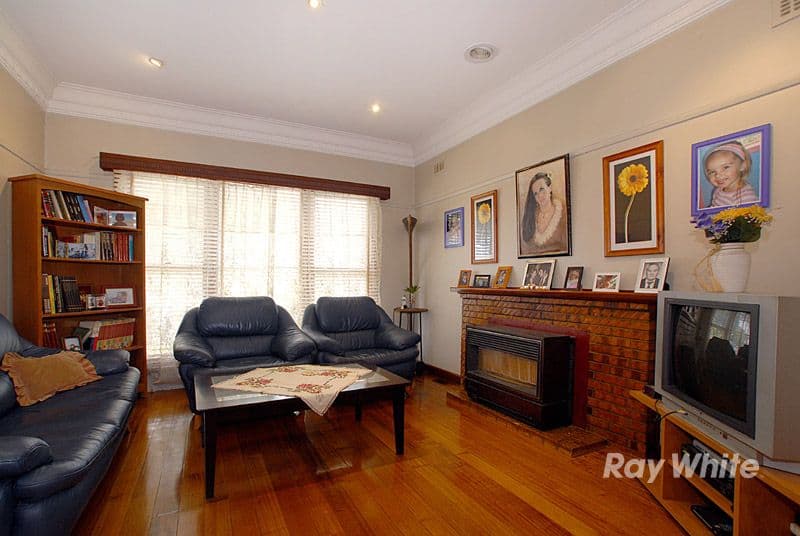 8 Bloomfield Road, NOBLE PARK VIC 3174, Noble Park - Thumbnail 2