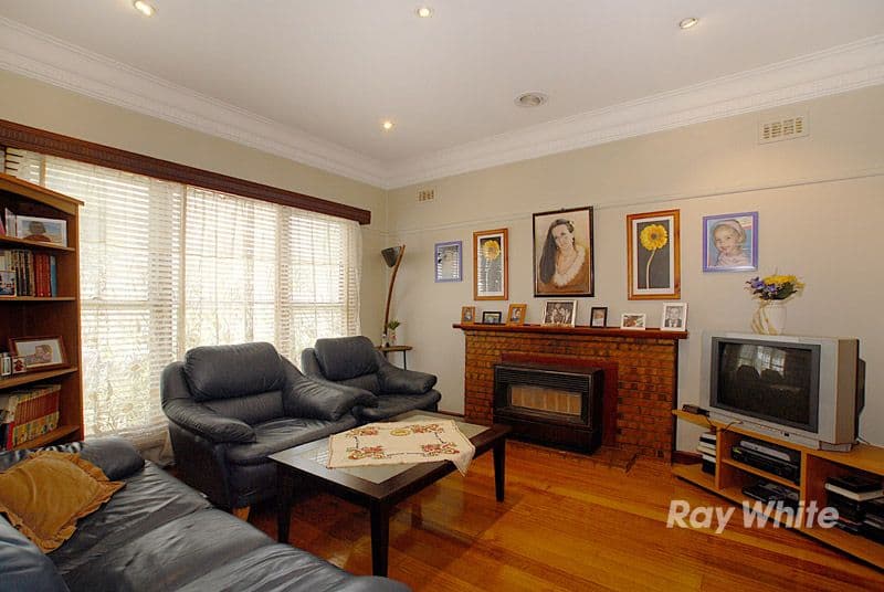 8 Bloomfield Road, NOBLE PARK VIC 3174, Noble Park - Thumbnail 6