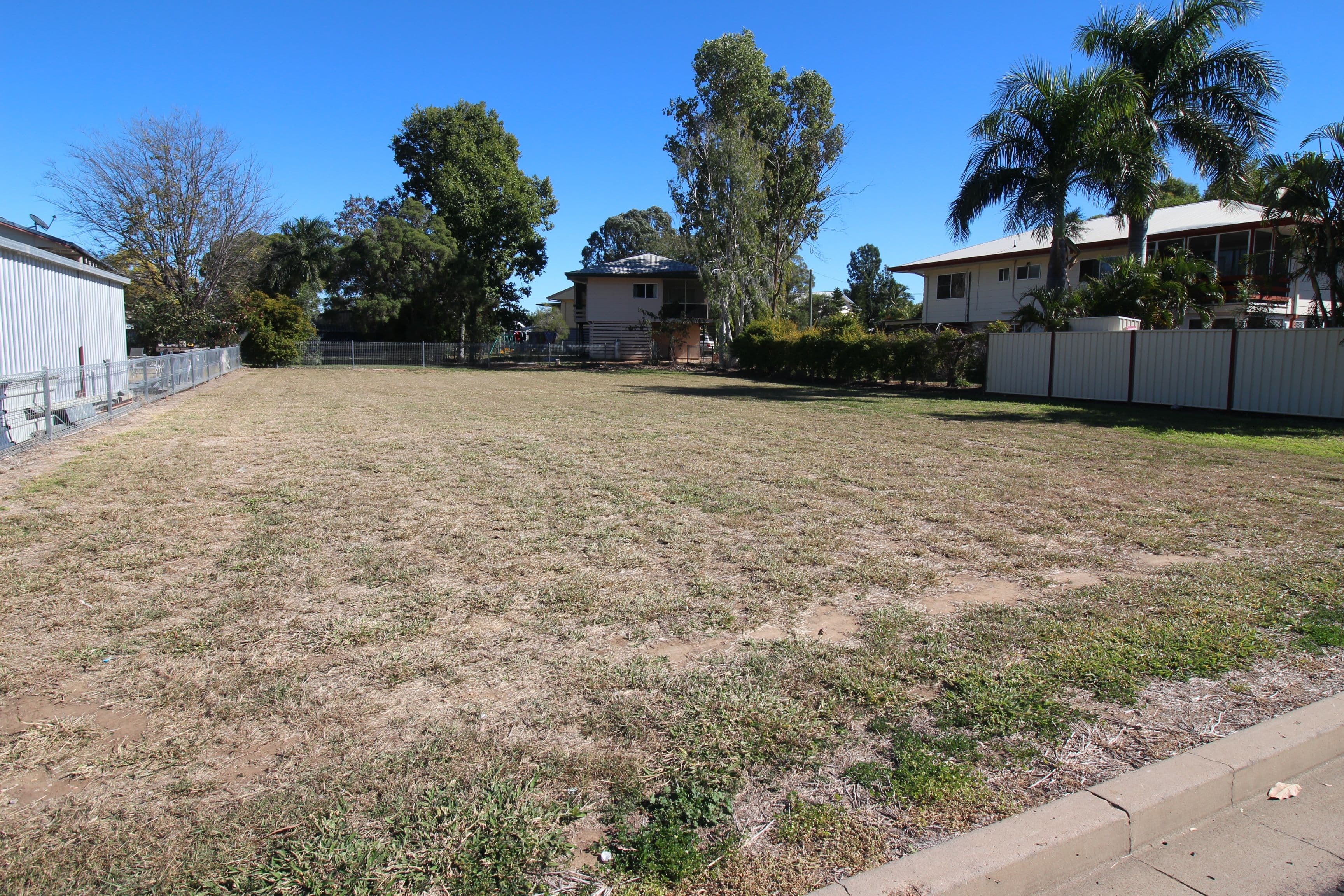 3 Barry Street, Emerald QLD 4720, Emerald - Thumbnail 3