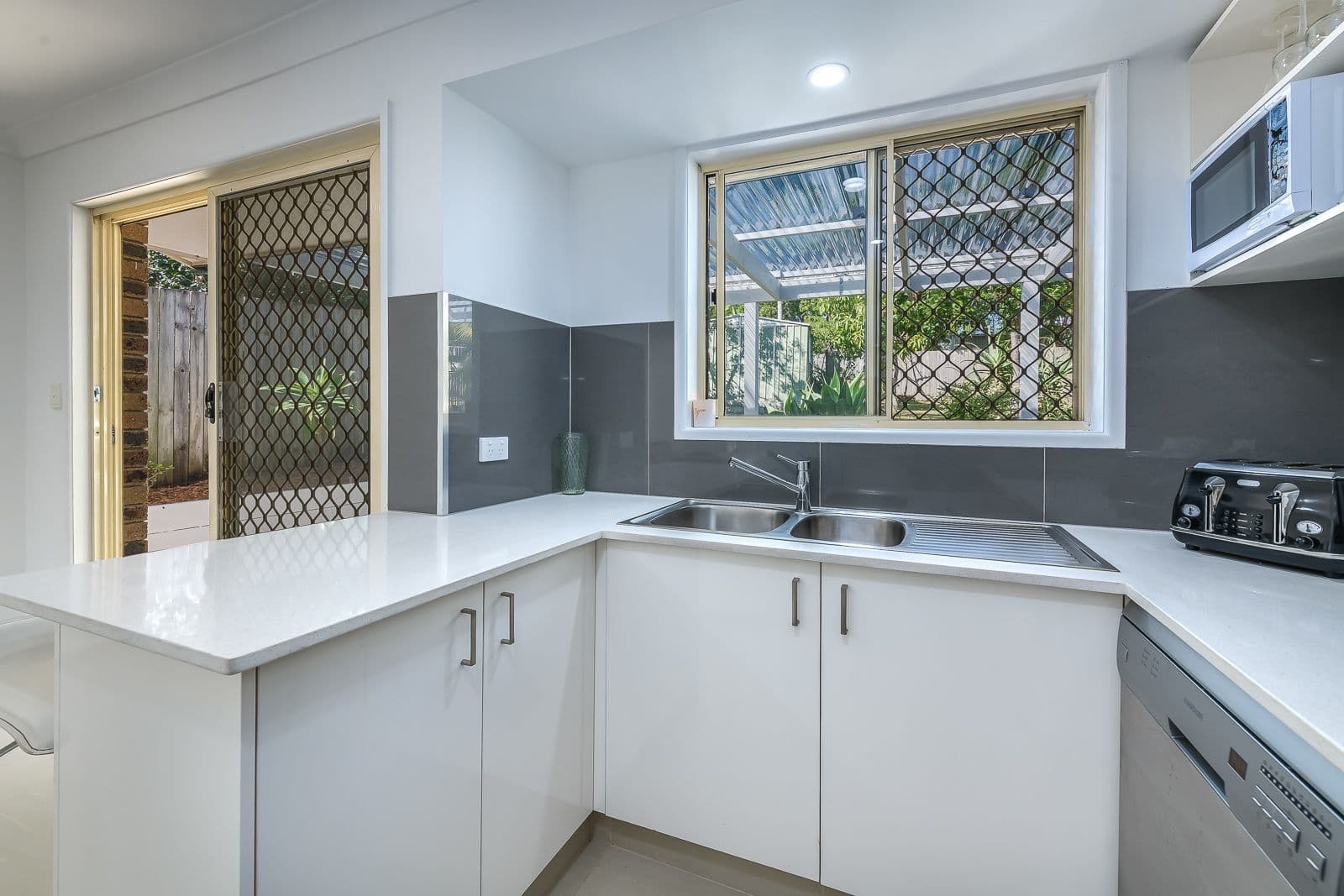 4 Sarina Place, Helensvale QLD 4212, Helensvale - Thumbnail 7