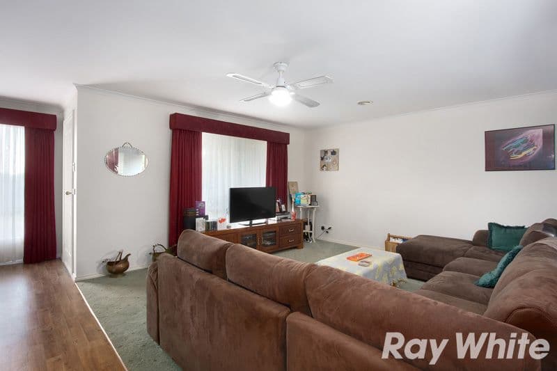 1 Allan Close, PAKENHAM VIC 3810, Pakenham - Thumbnail 2