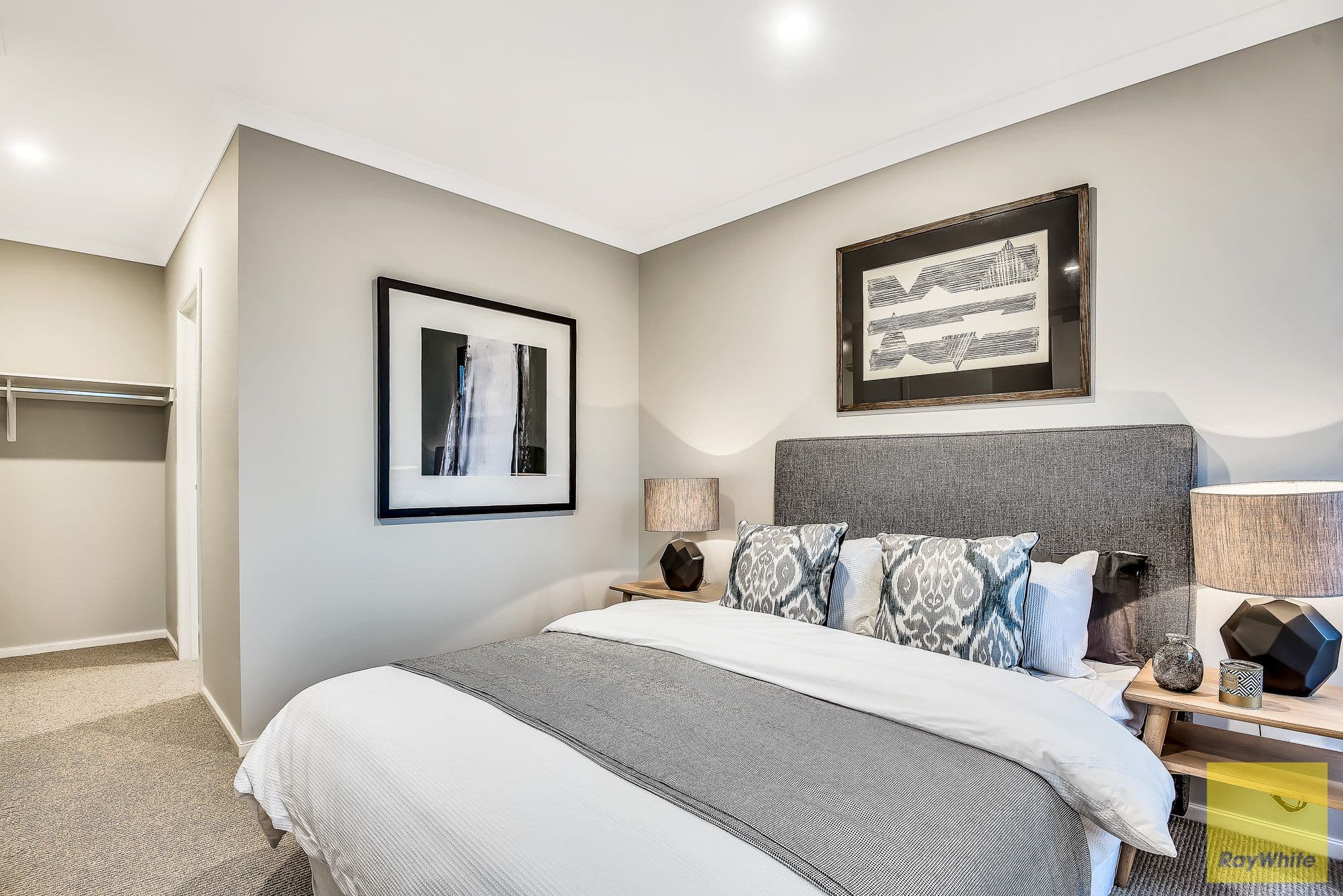 7 Mosman Circuit, TARNEIT VIC 3029, Tarneit - Thumbnail 2