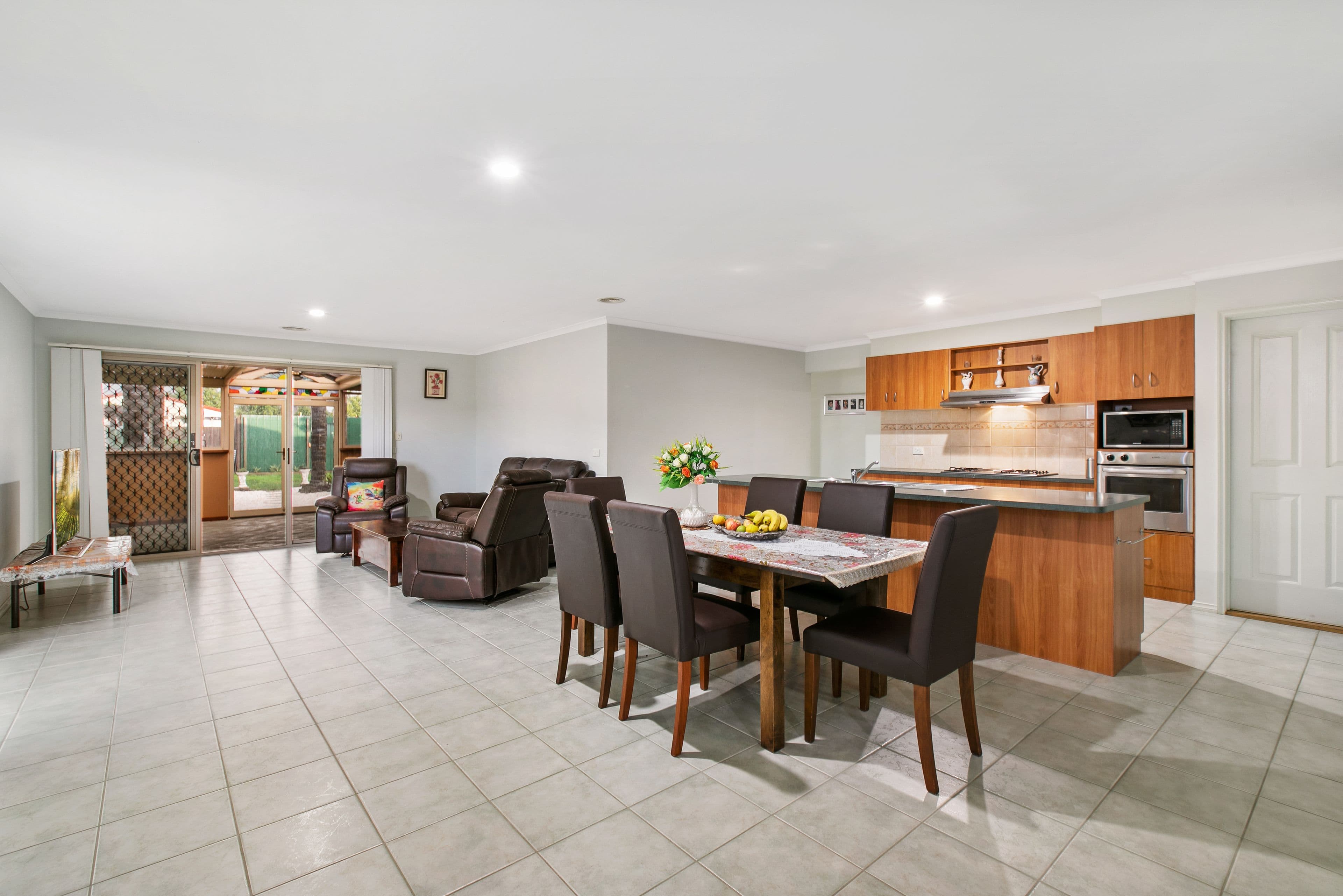 28 Grice Quadrant, Pakenham VIC 3810, Pakenham - Thumbnail 5