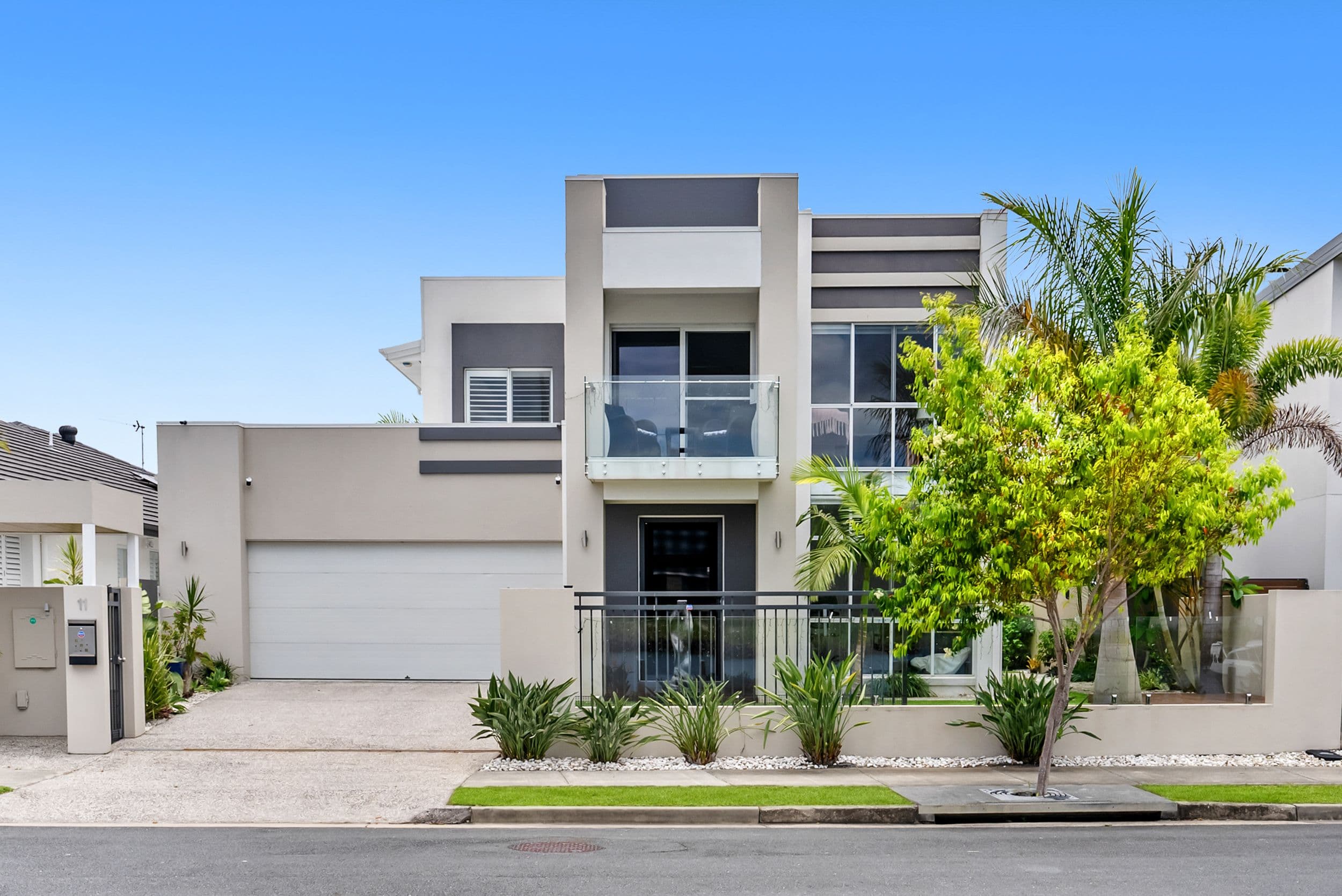 11 Harbour Rise, Hope Island QLD 4212, Hope Island - Thumbnail 2