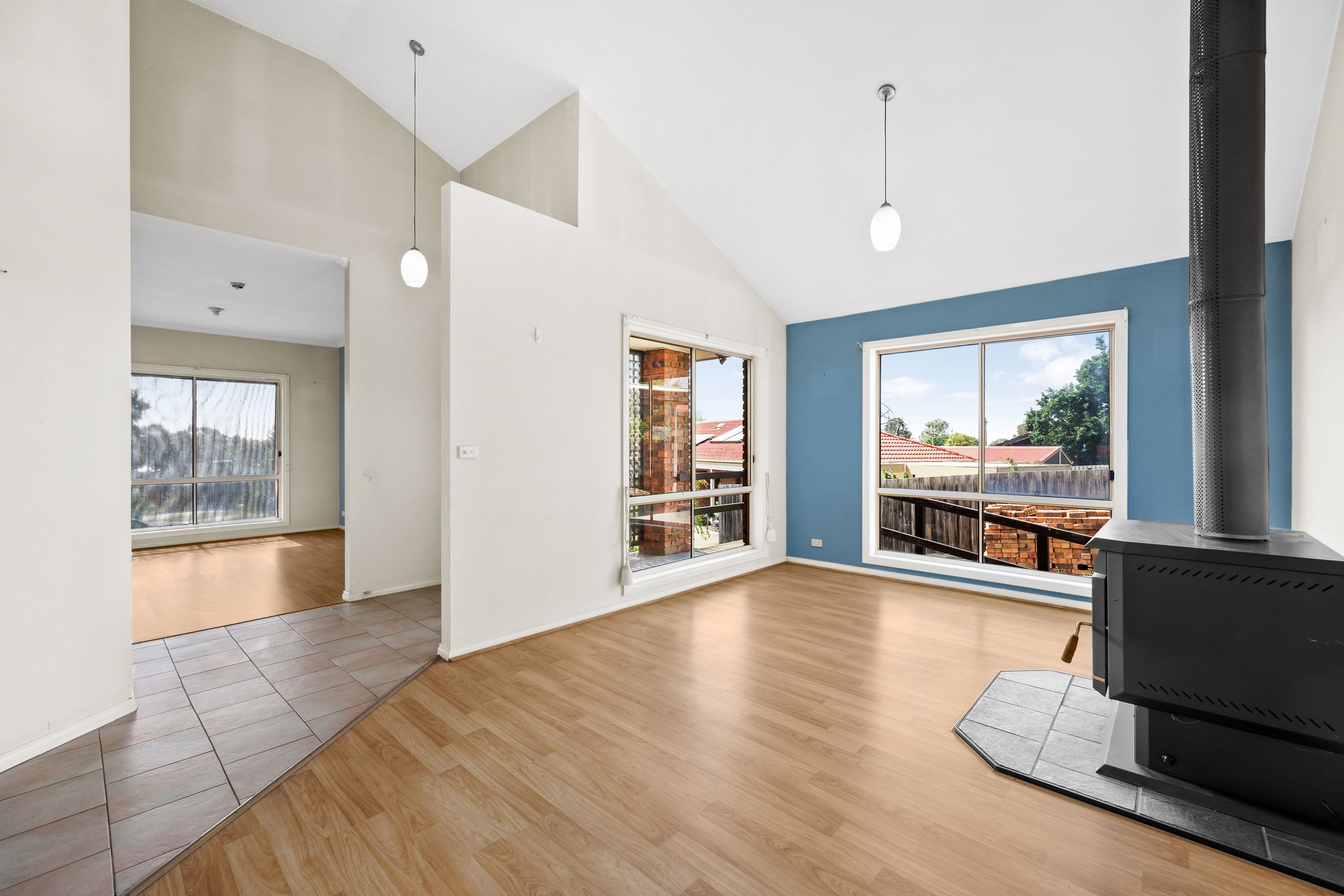 6 Olson Place, Sunbury VIC 3429, Sunbury - Thumbnail 2