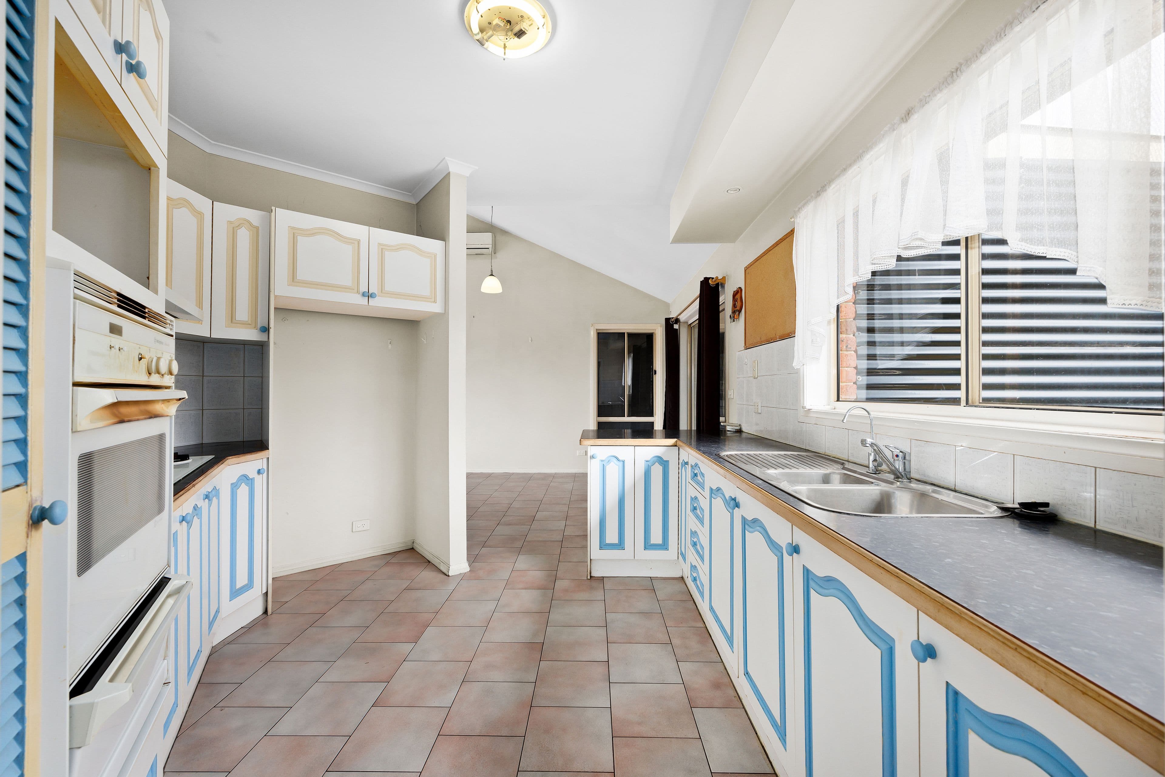 6 Olson Place, Sunbury VIC 3429, Sunbury - Thumbnail 4