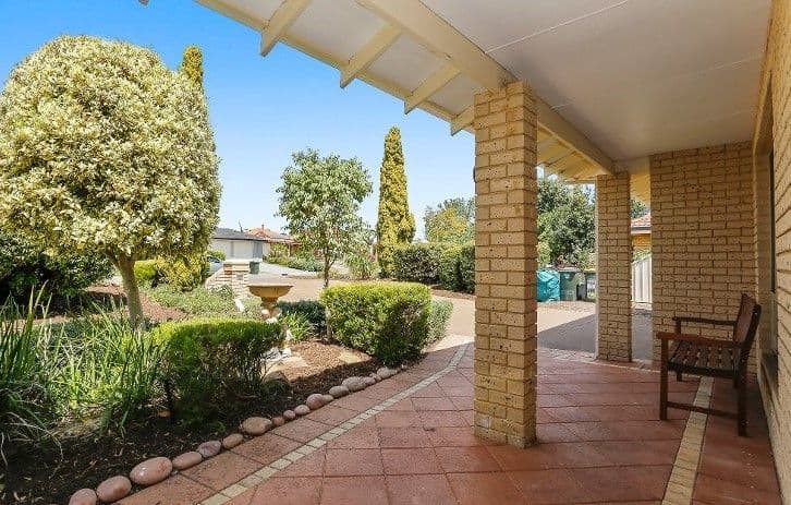 320 Summerlakes Parade, Ballajura WA 6066, Ballajura - Thumbnail 2
