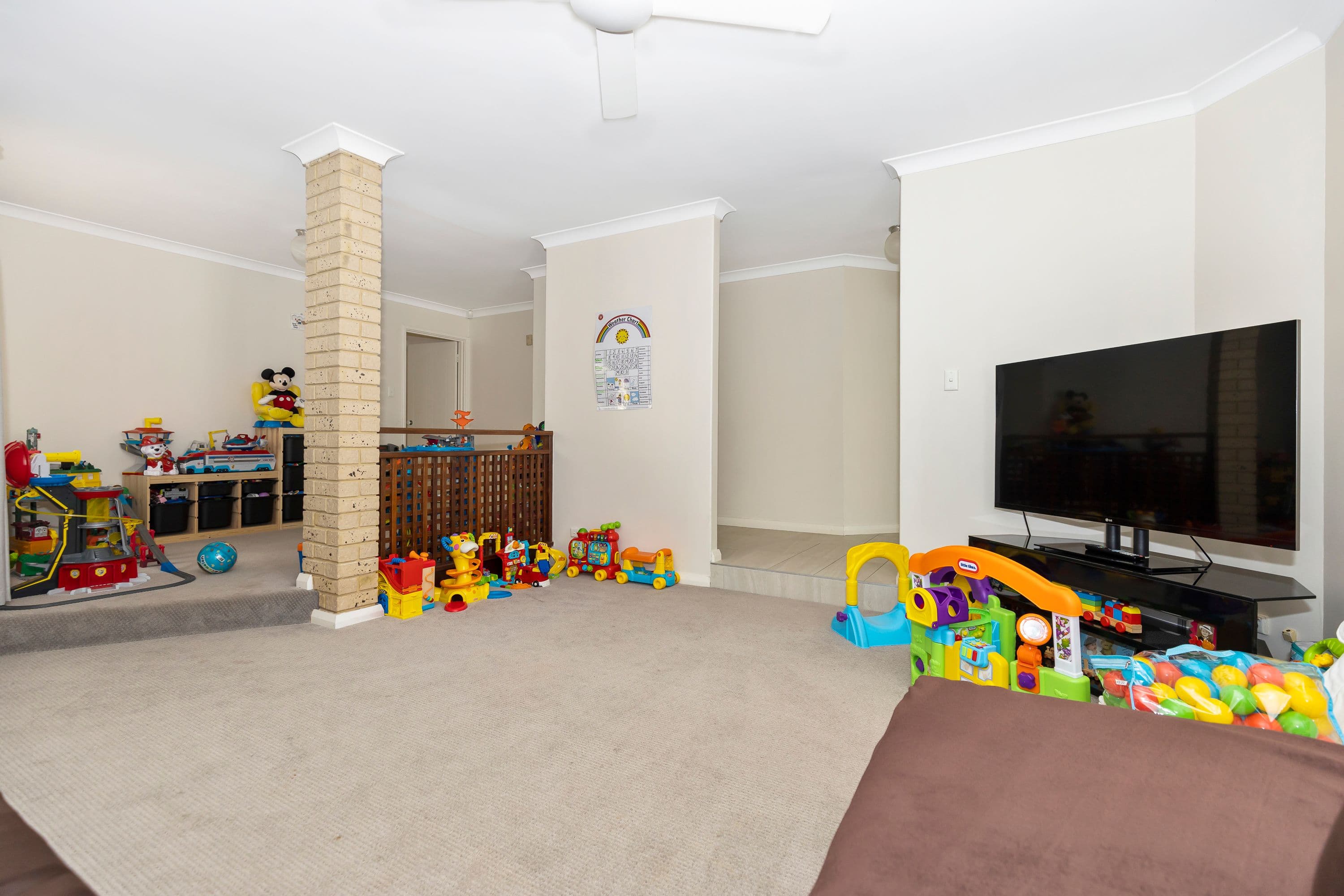 320 Summerlakes Parade, Ballajura WA 6066, Ballajura - Thumbnail 8