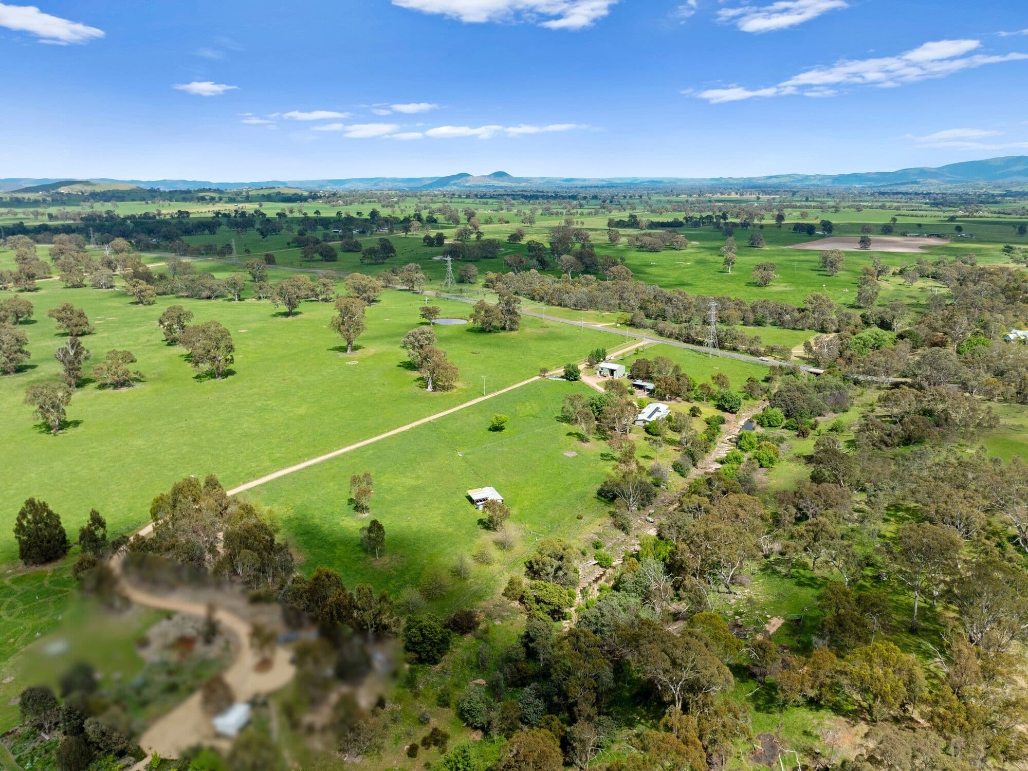 560 Old Tolmie Road, Mansfield, Mansfield - Thumbnail 3