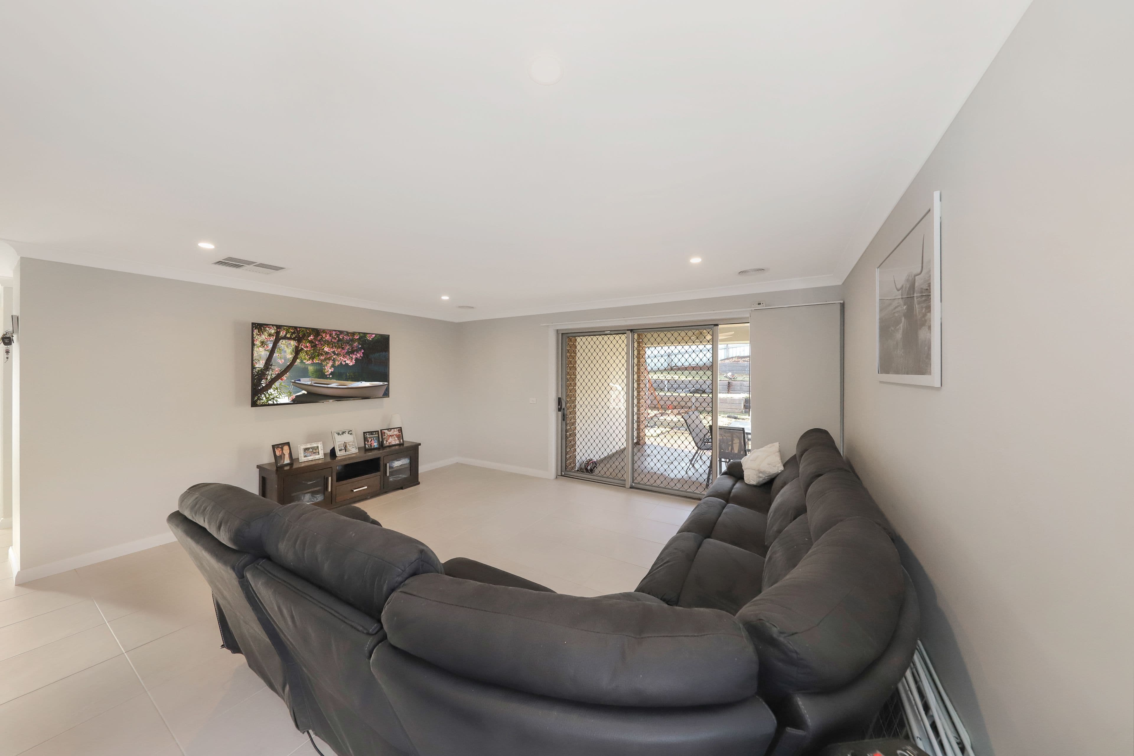 8 Boyd Grove, Tumut NSW 2720, Tumut - Thumbnail 2
