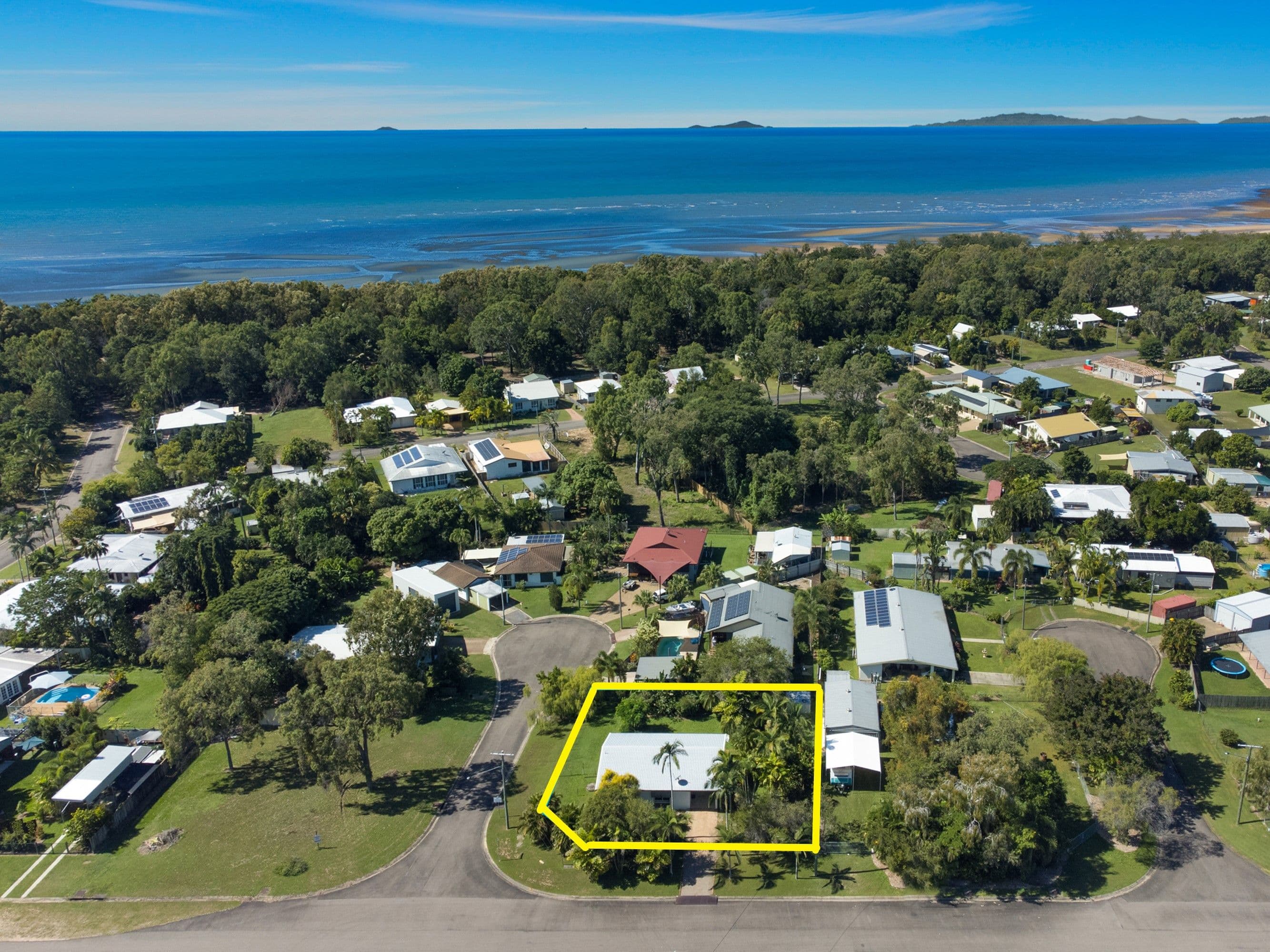 266 Ocean Parade, Balgal Beach QLD 4816, Balgal Beach - Thumbnail 2