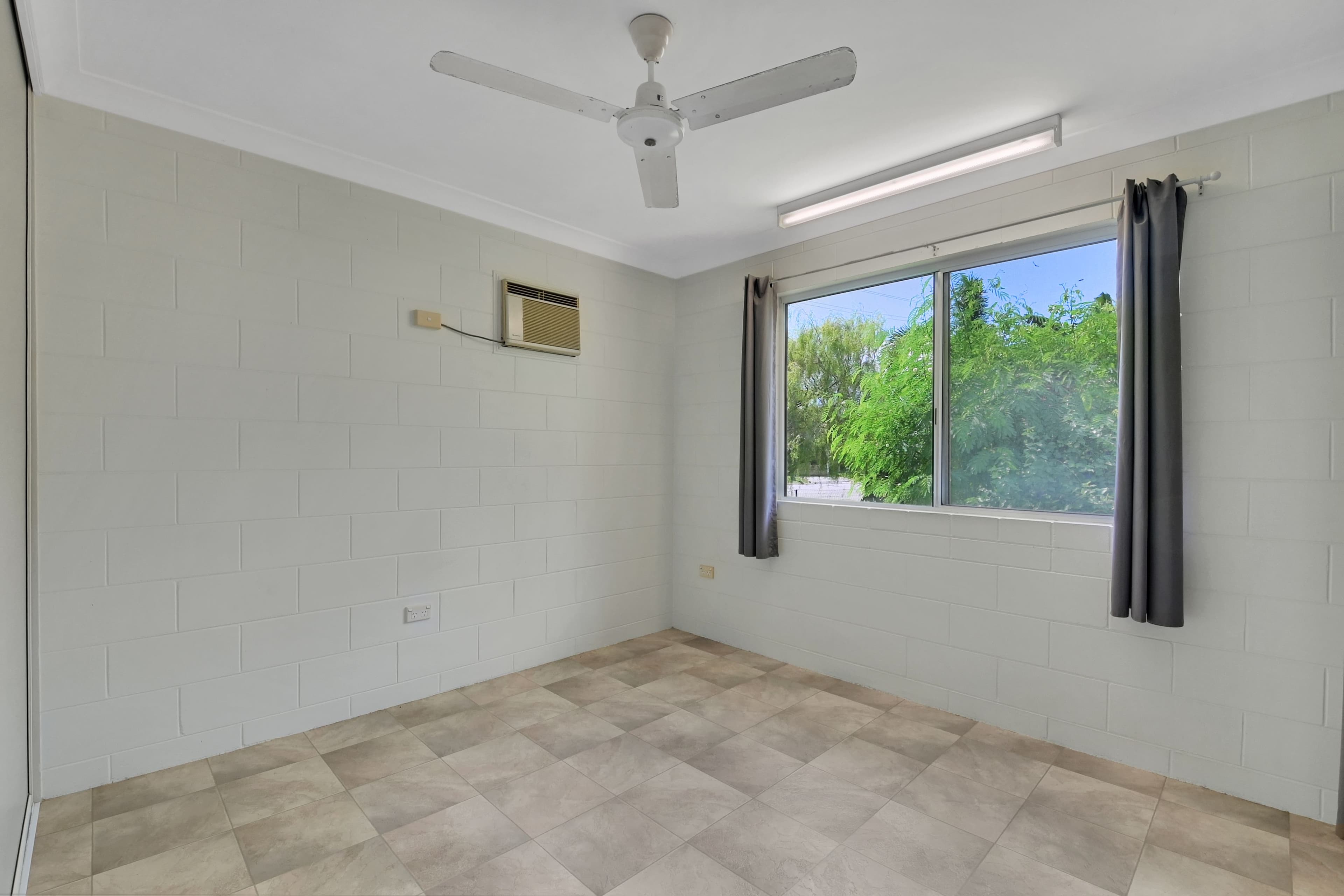 266 Ocean Parade, Balgal Beach QLD 4816, Balgal Beach - Thumbnail 5