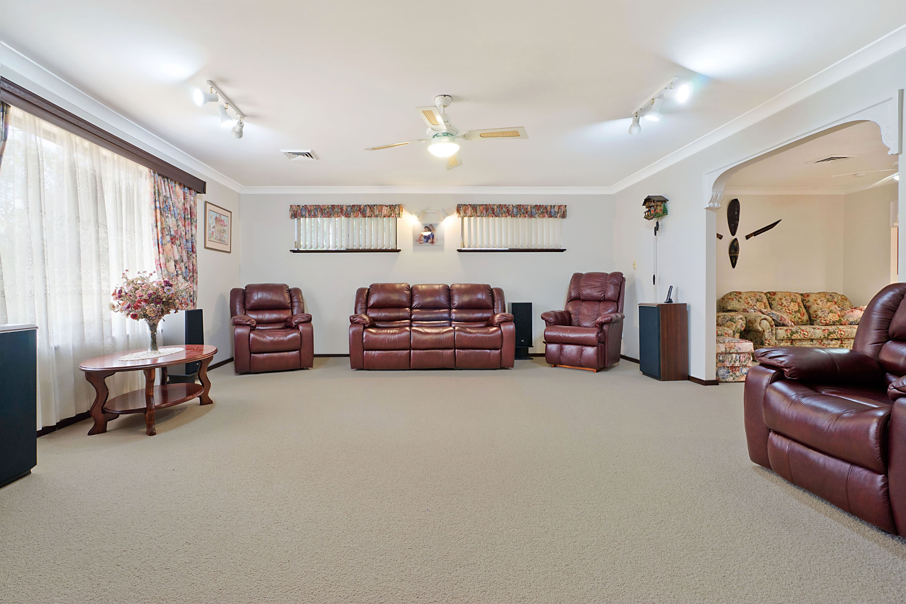 4 Osborn Close, Thornton - Image 1