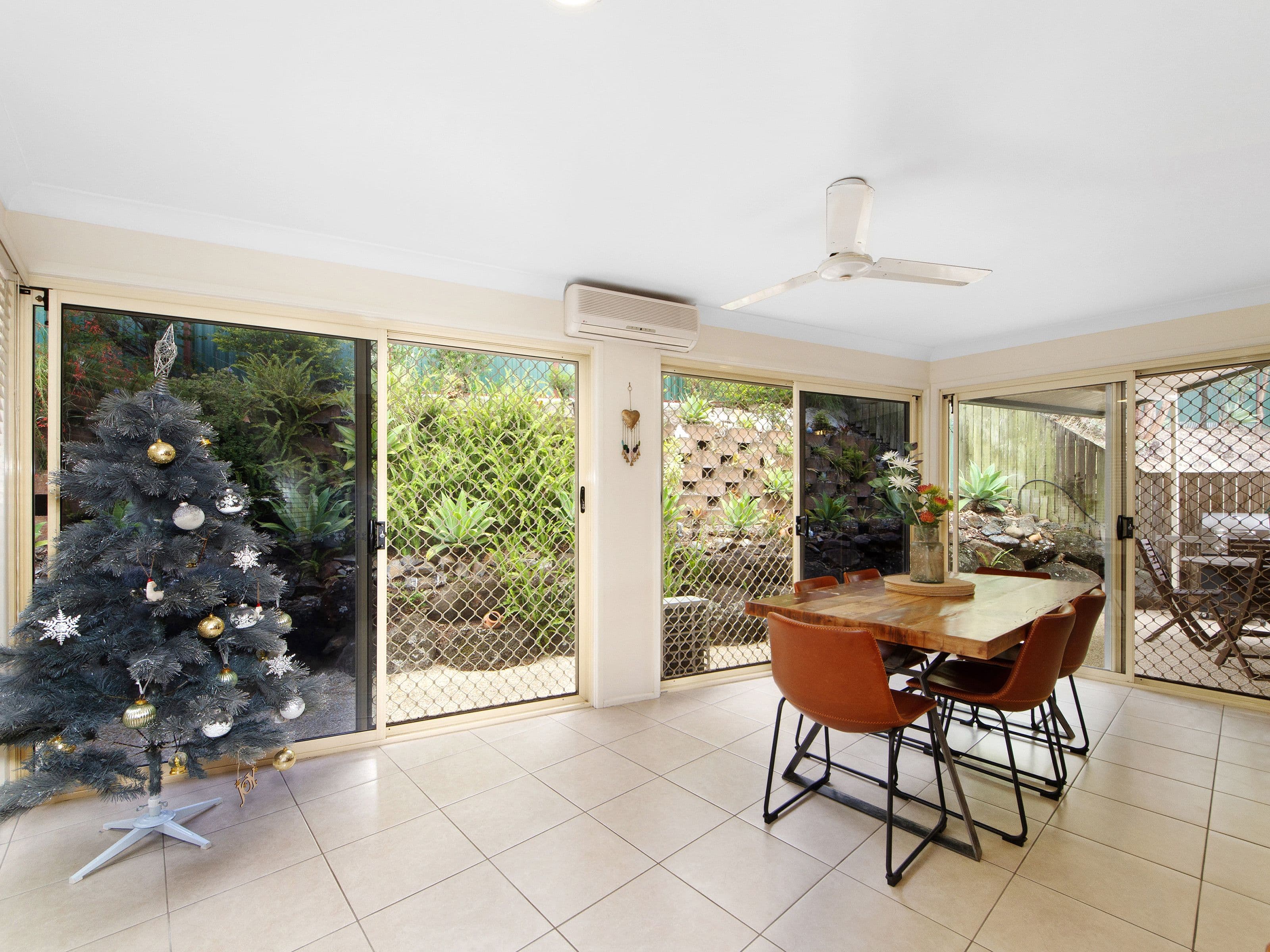 33 Stachon Street, North Gosford, North Gosford - Thumbnail 8