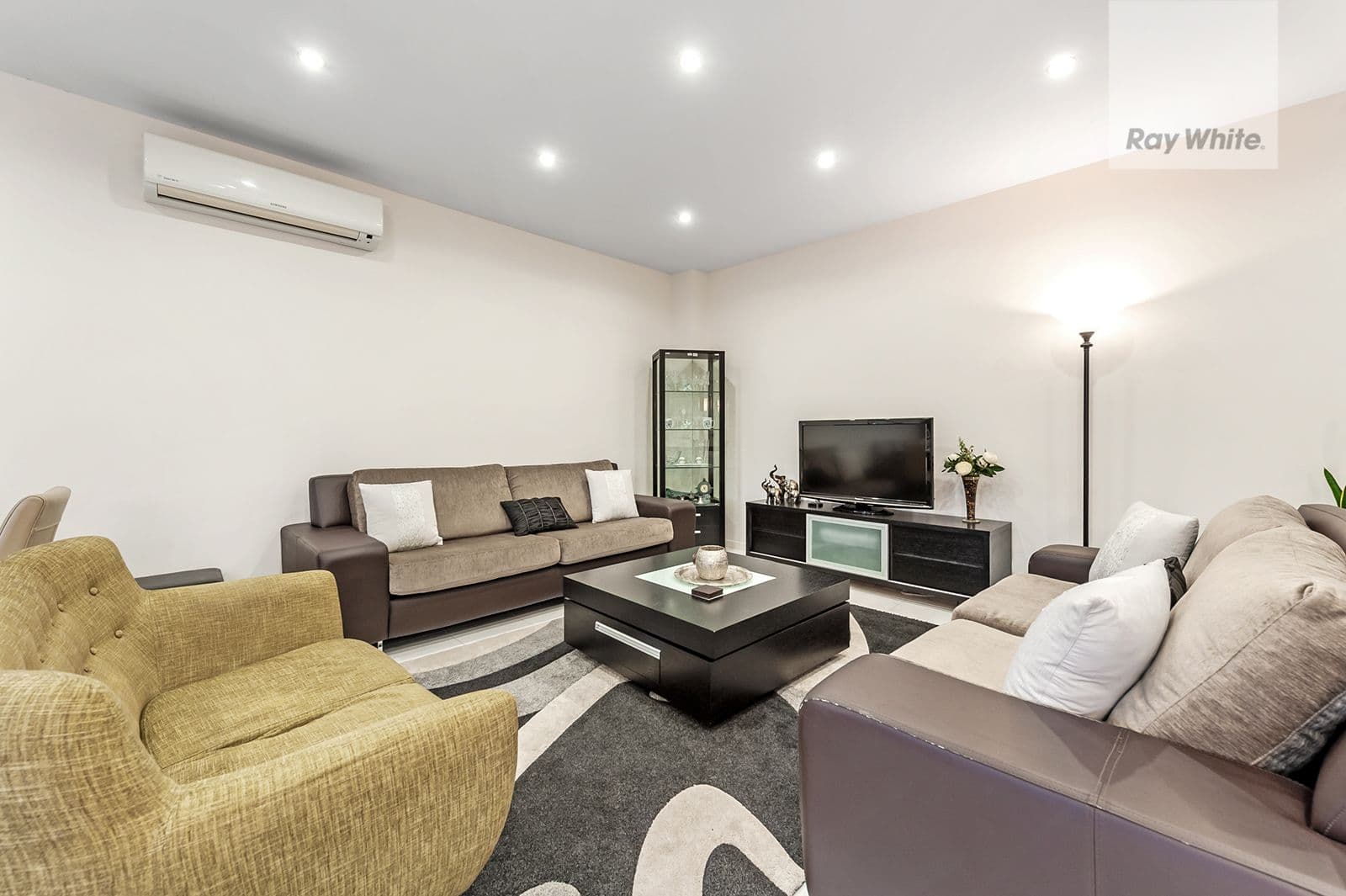 12 Cavell Drive, Craigieburn VIC 3064, Craigieburn - Thumbnail 3