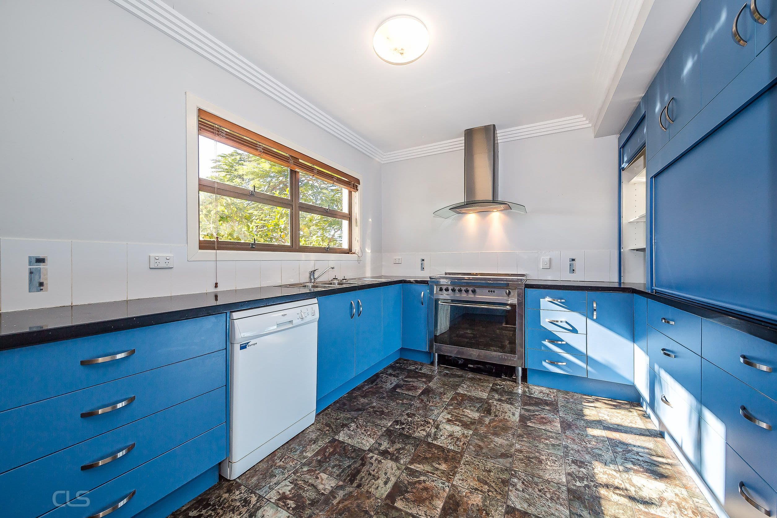 32 Cumming Street, Bongaree QLD 4507, Bongaree - Thumbnail 4