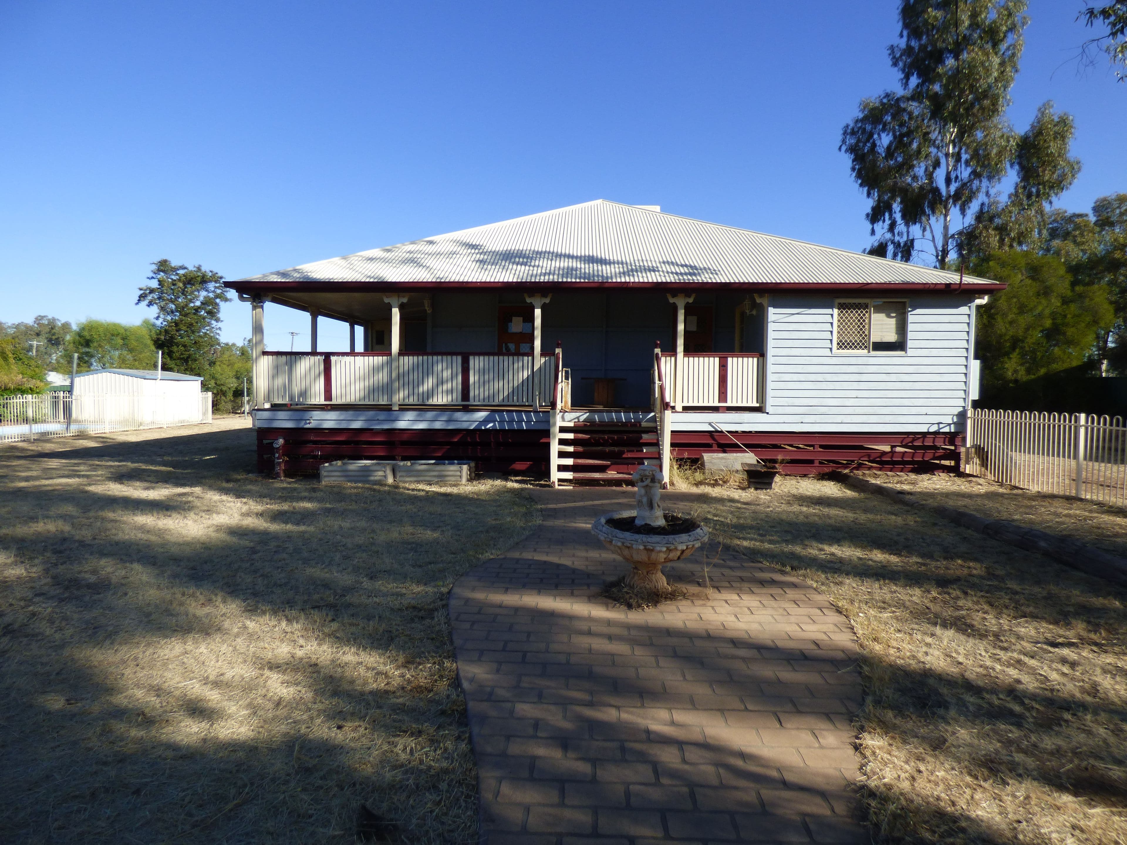 16-18 Derry Street, Roma QLD 4455, Roma - Thumbnail 2