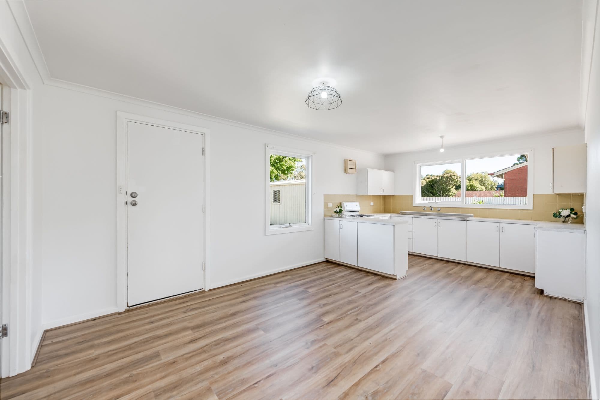 4 Maroonga Crescent, Mount Gambier SA 5290, Mount Gambier - Thumbnail 2