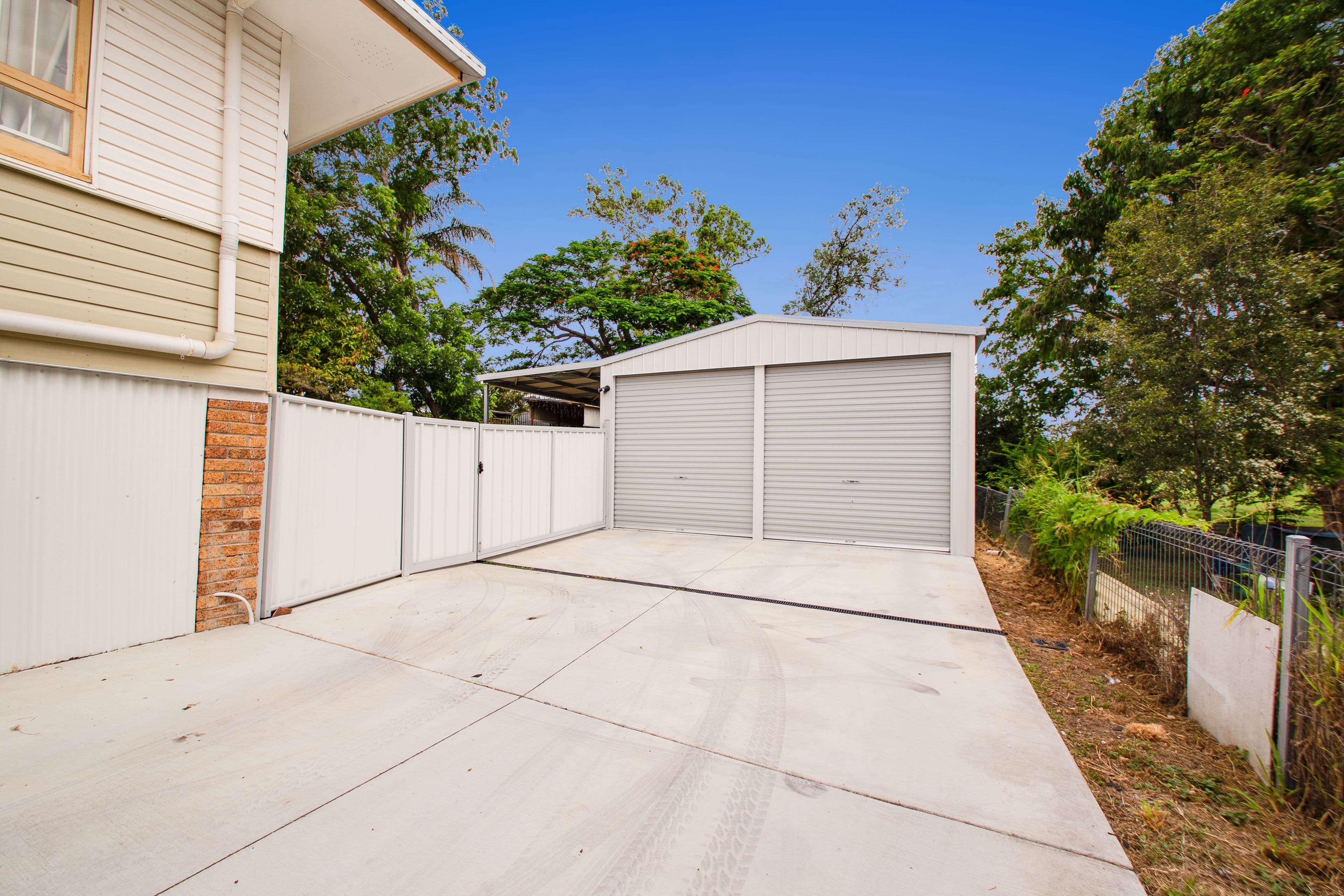 17 Gledson Street, North Booval QLD 4304, North Booval - Thumbnail 3
