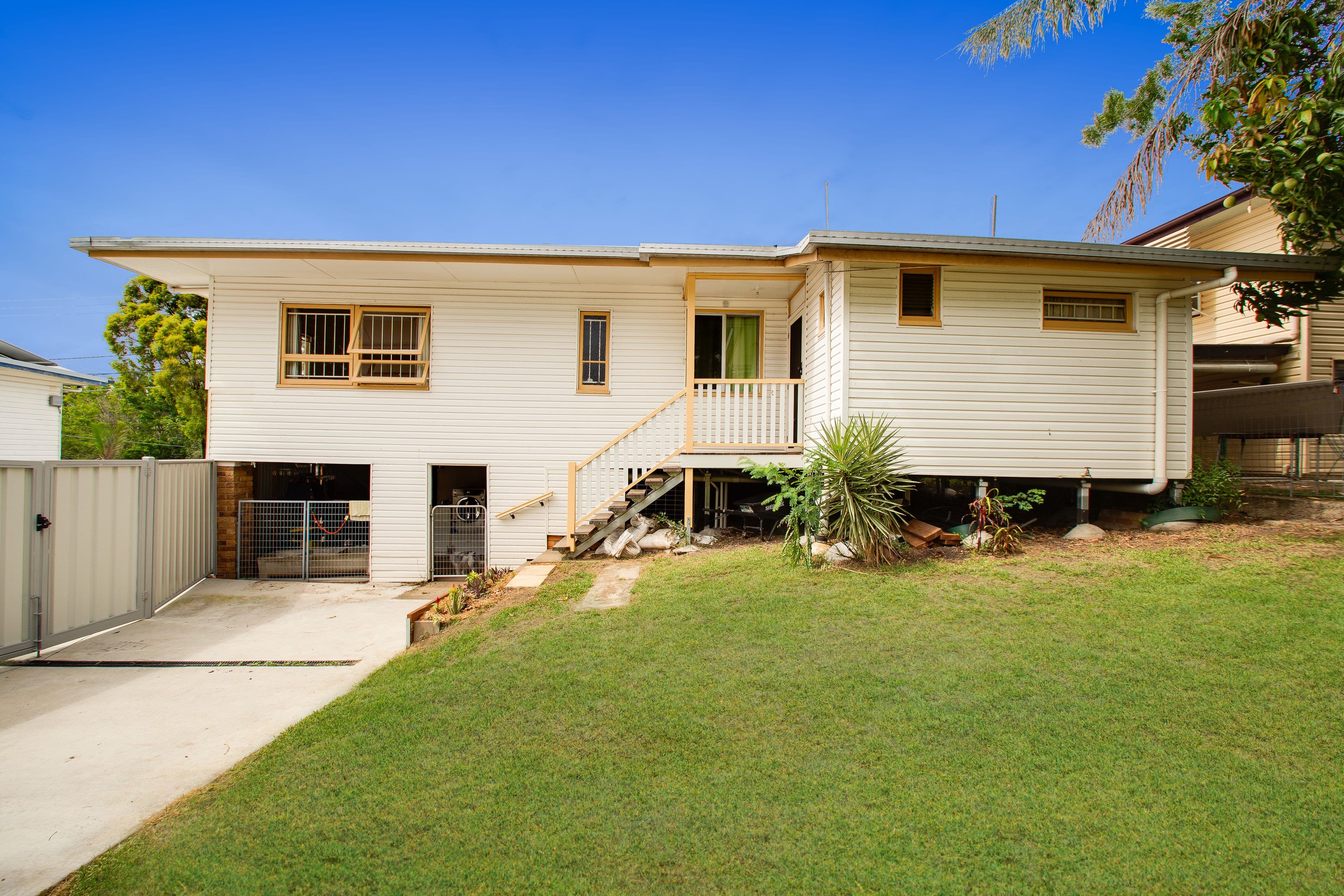17 Gledson Street, North Booval QLD 4304, North Booval - Thumbnail 6